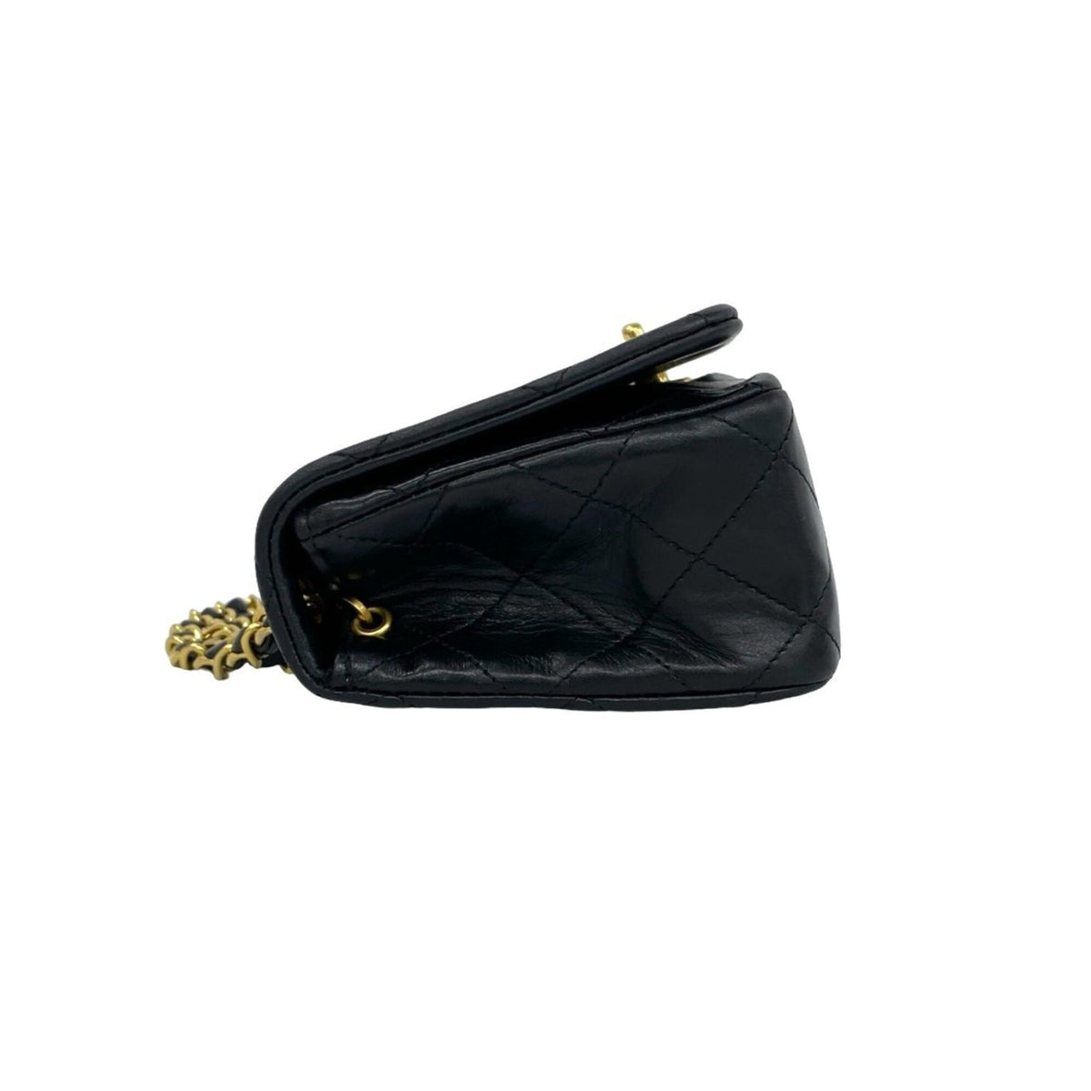 Chanel Black Leather Pochette Shoulder Bag (Pre-Owned)