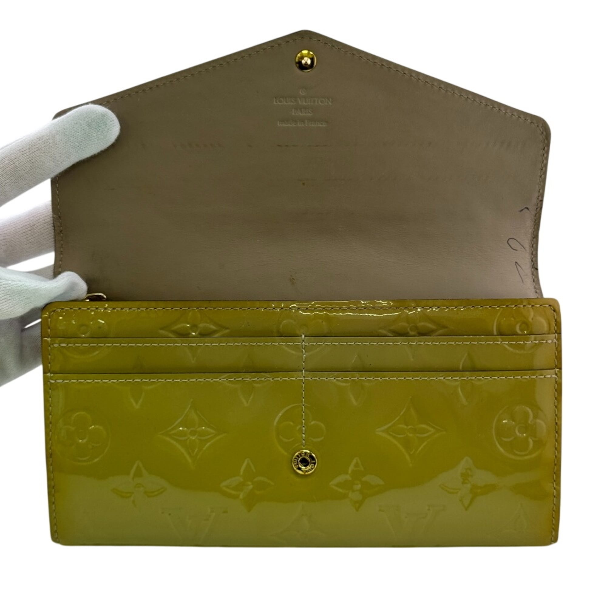 Louis Vuitton Monogram Vernis Yellow Monogram Vernis Long Wallet (Bi-Fold) (Pre-Owned)