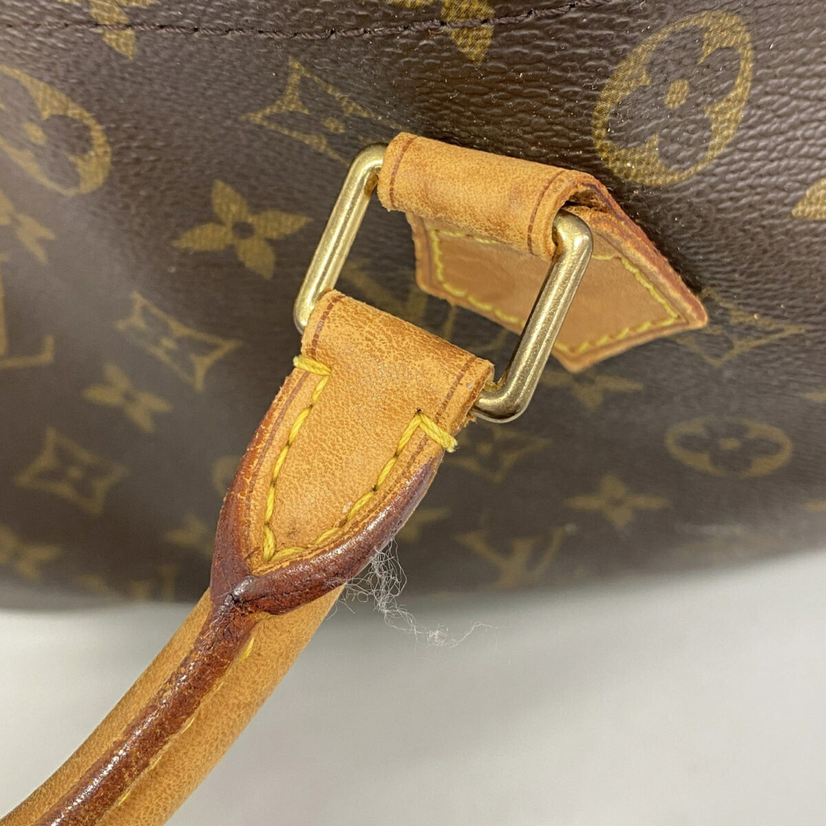 Louis Vuitton Brown Handbag (Pre-Owned)