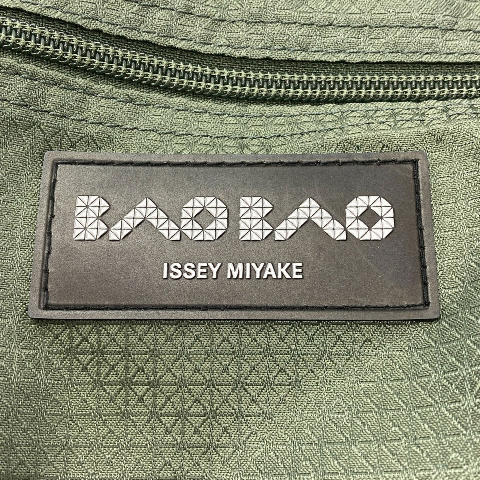 Issey Miyake Green Pvc Tote Bag (Pre-Owned)