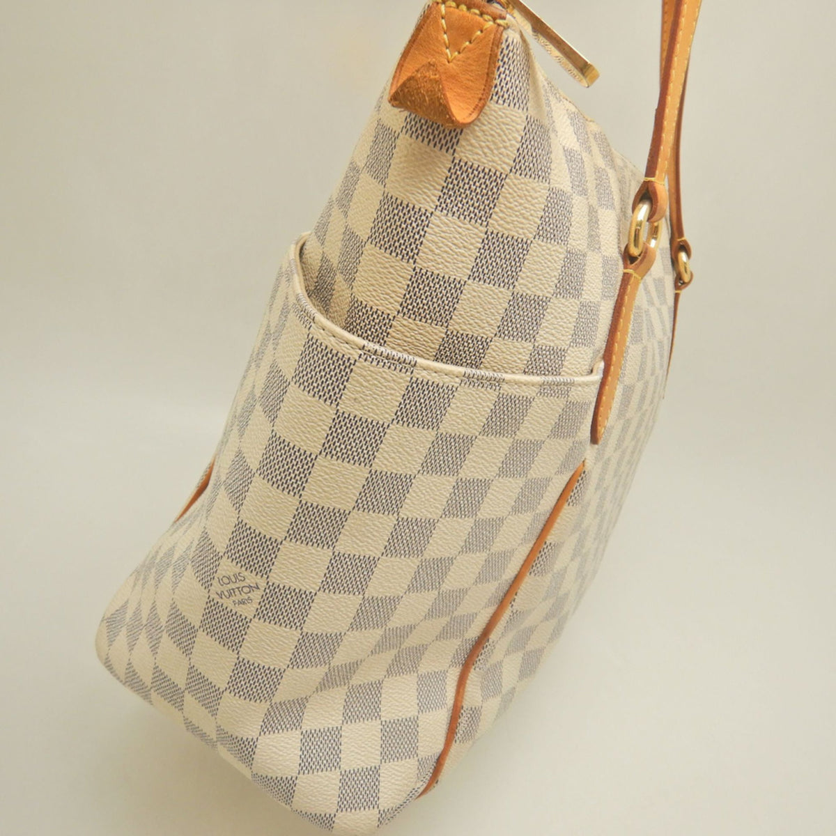 Louis Vuitton Azur White Damier Azur Tote Bag (Pre-Owned)