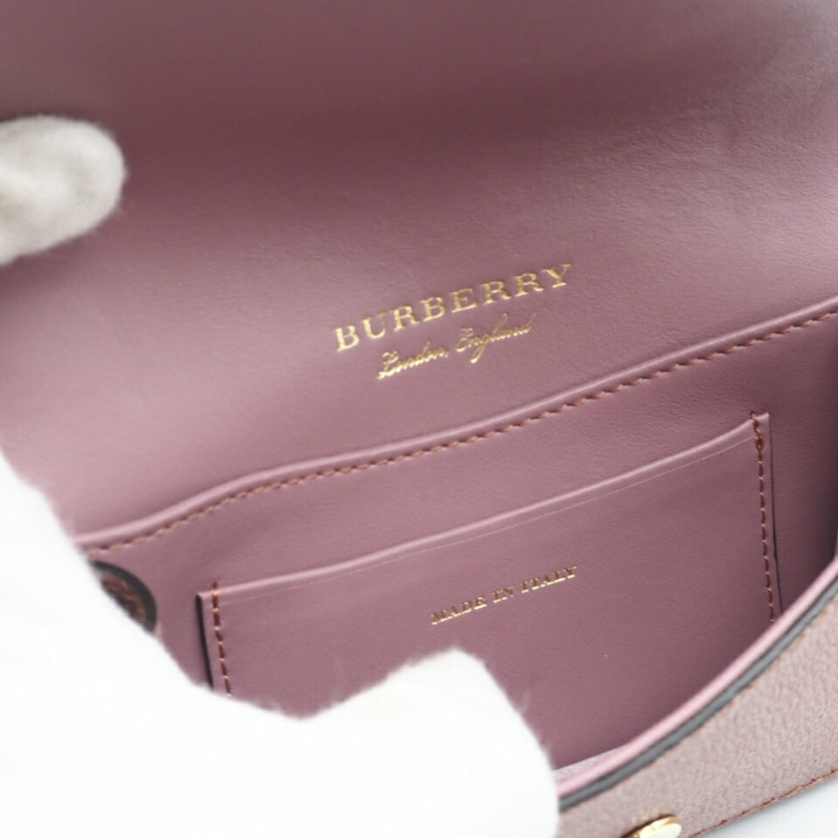 Burberry Pink Leather Shoulder Bag (Pre-Owned)