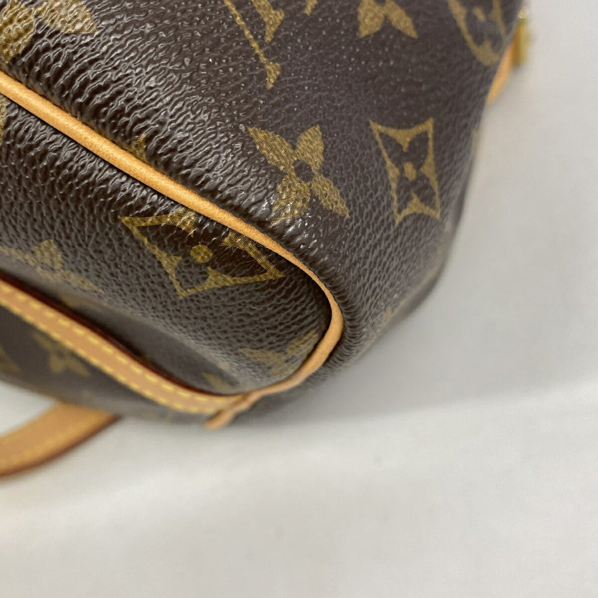 Louis Vuitton Brown Handbag (Pre-Owned)