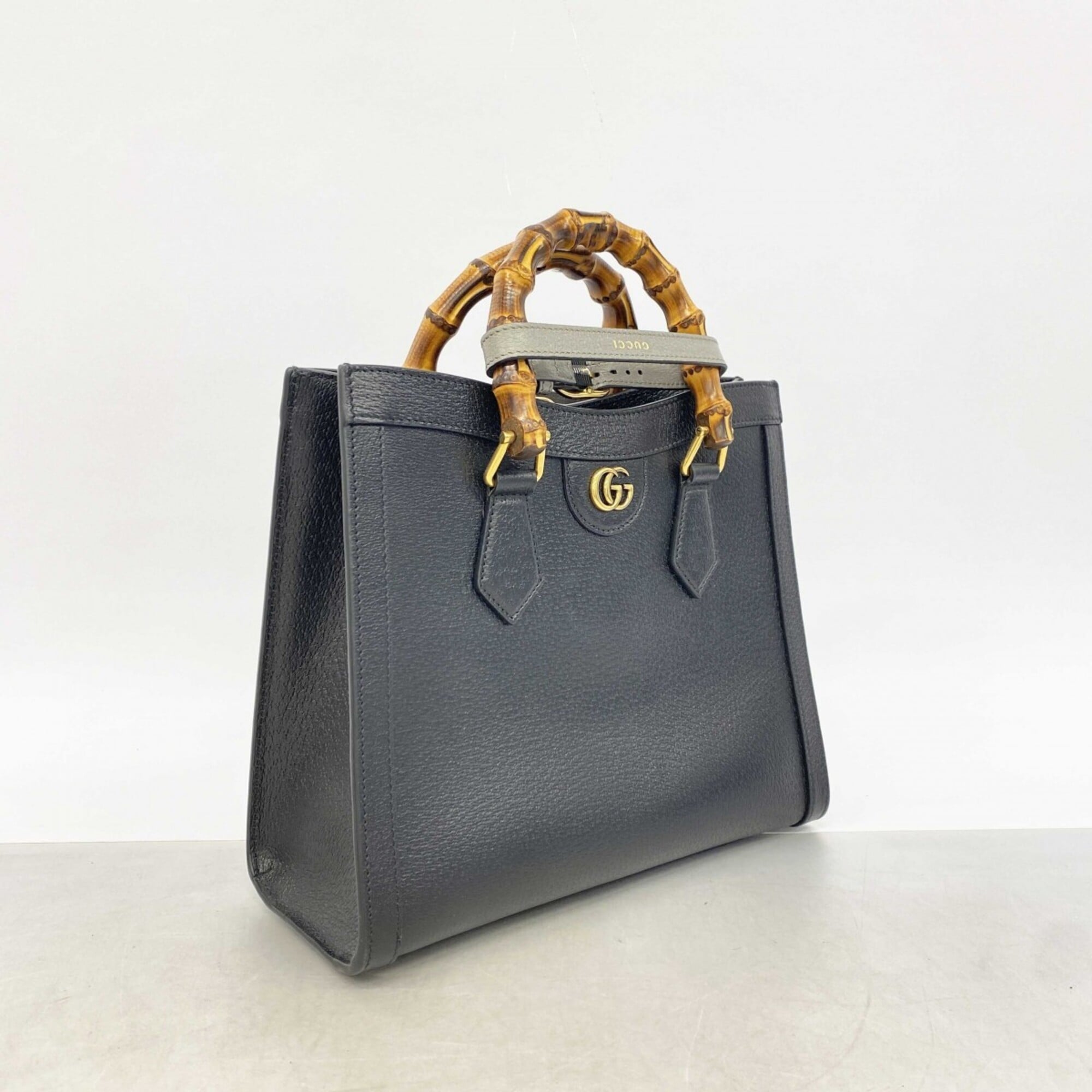Gucci Black Leather Handbag (Pre-Owned)