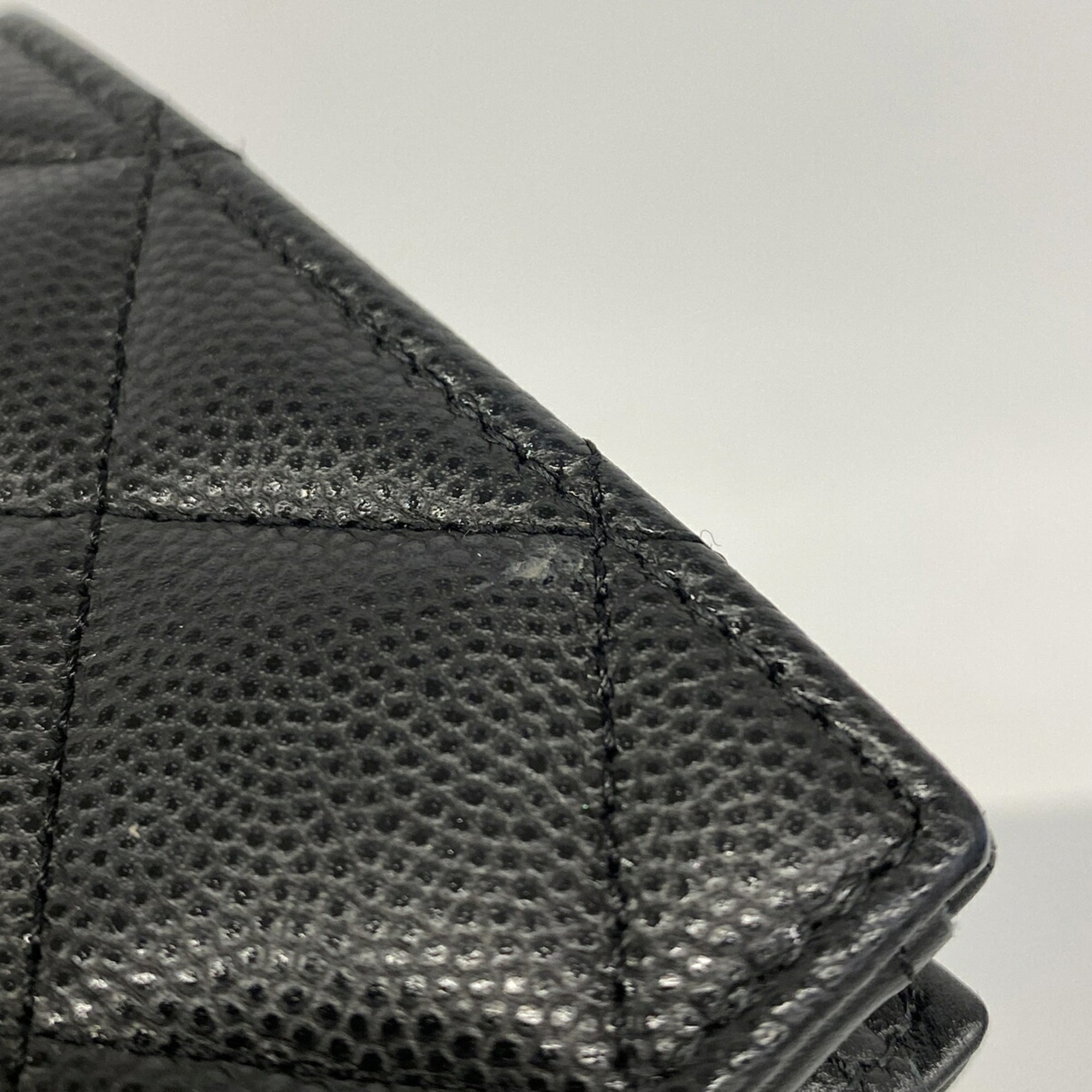 Chanel Black Grained Calfskin Wallet (Bi-Fold) (Pre-Owned)