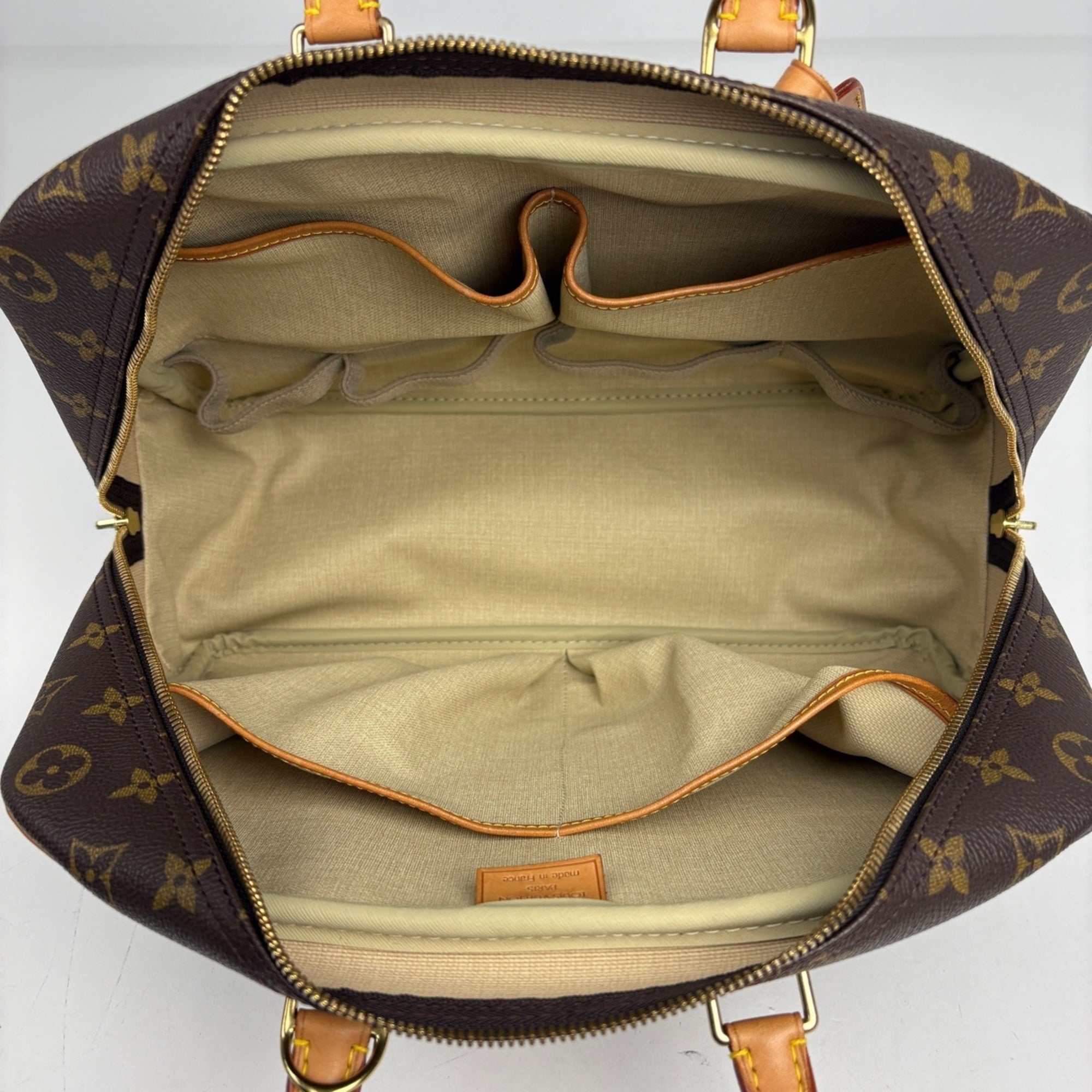 Louis Vuitton Brown Monogram Handbag (Pre-Owned)