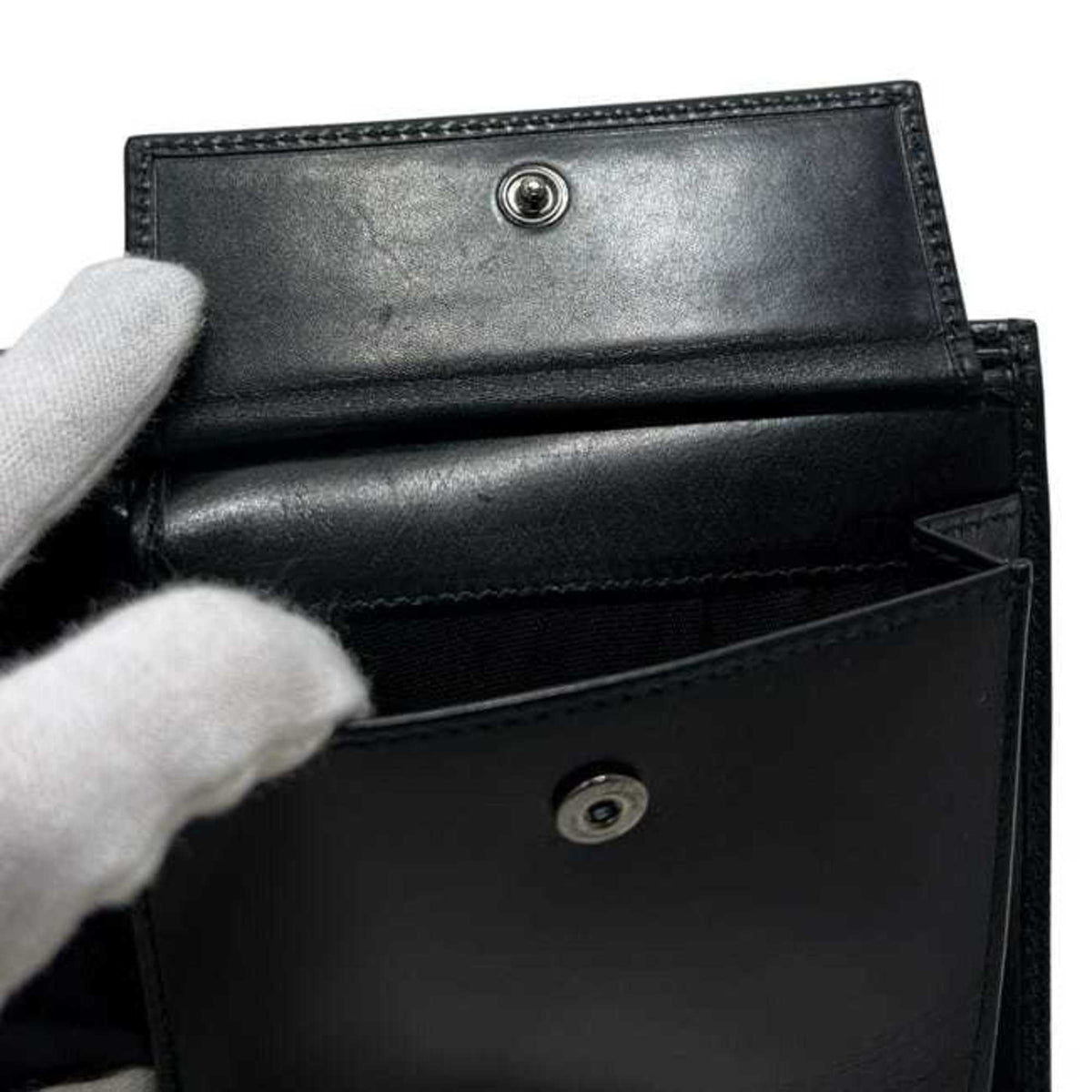 Salvatore Ferragamo Black Leather Wallet (Bi-Fold) (Pre-Owned)