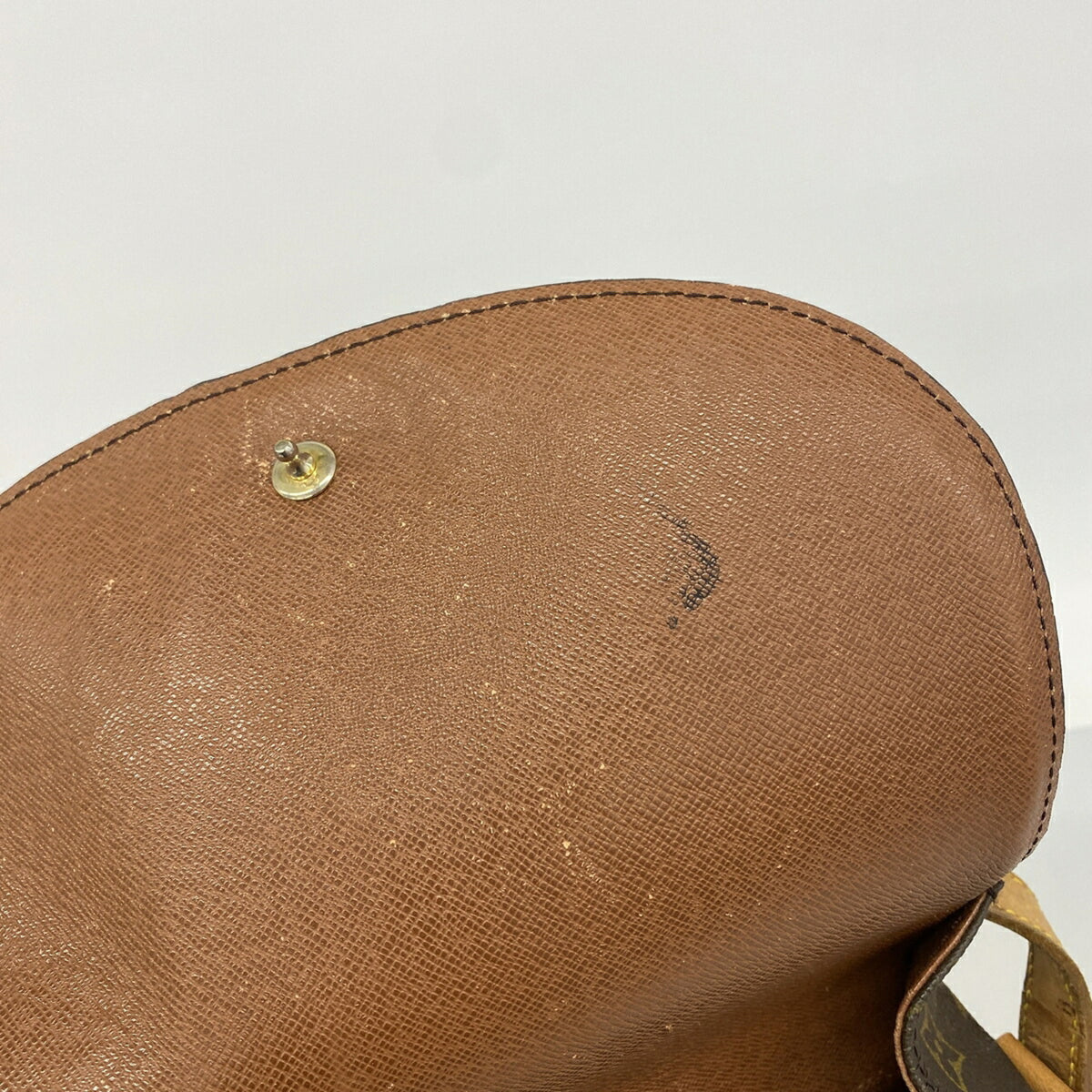 Louis Vuitton Brown Shoulder Bag (Pre-Owned)