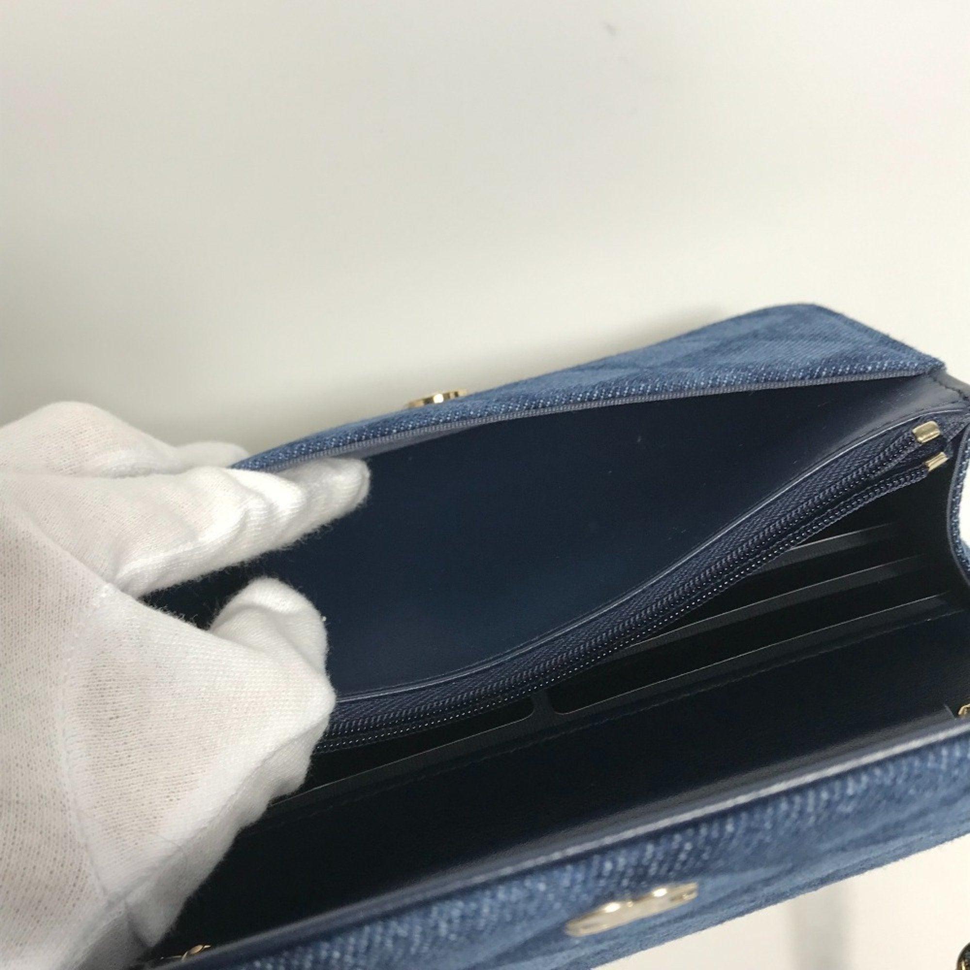 Chanel Blue Denim Shoulder Bag (Pre-Owned)