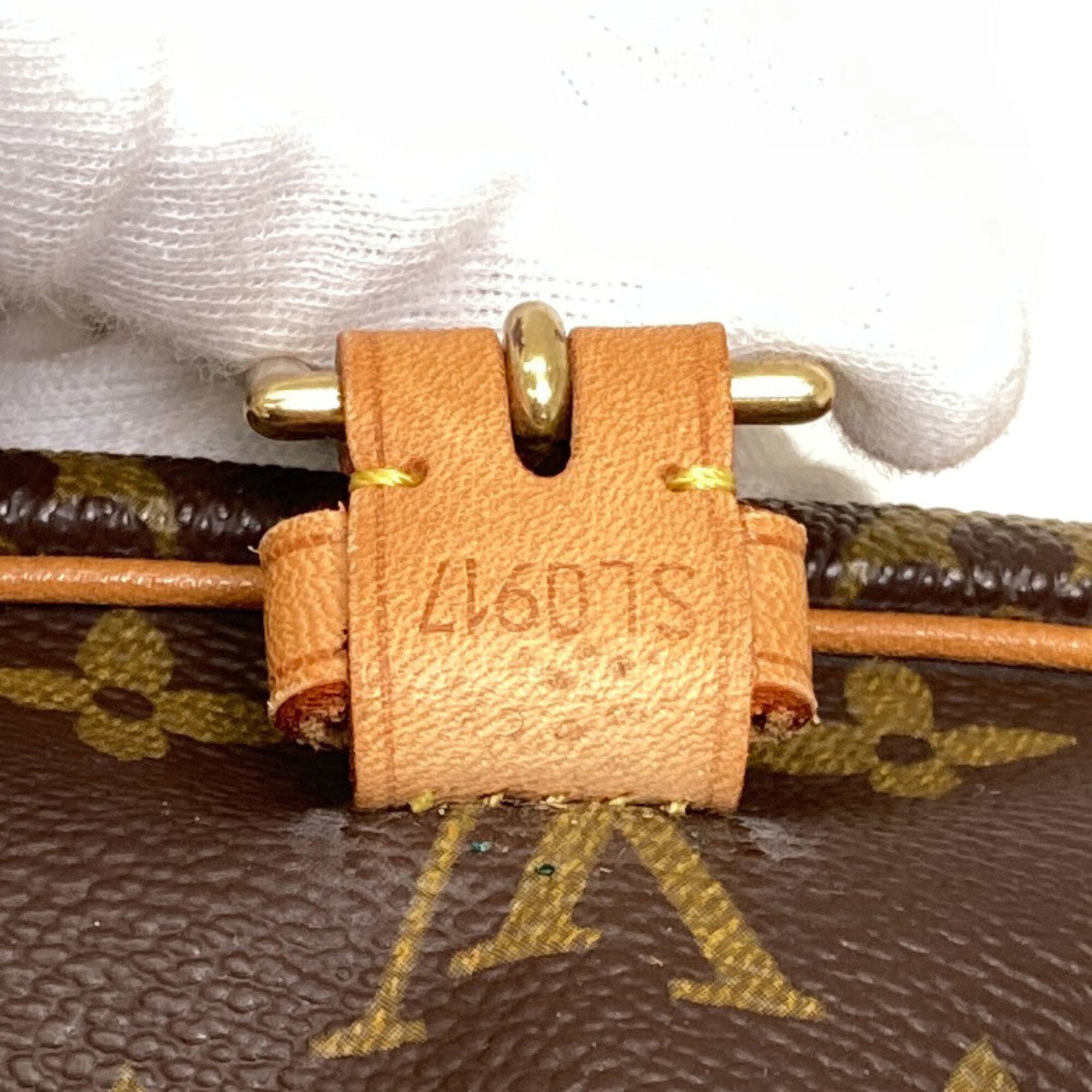 Louis Vuitton Monogram Monogram Canvas Shoulder Bag (Pre-Owned)