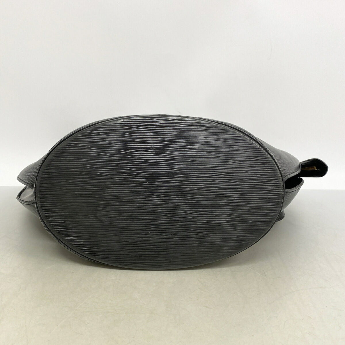 Louis Vuitton Noir Shoulder Bag (Pre-Owned)