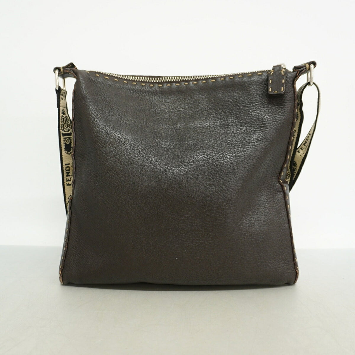 Fendi Dark Brown Leather Shoulder Bag (Pre-Owned)