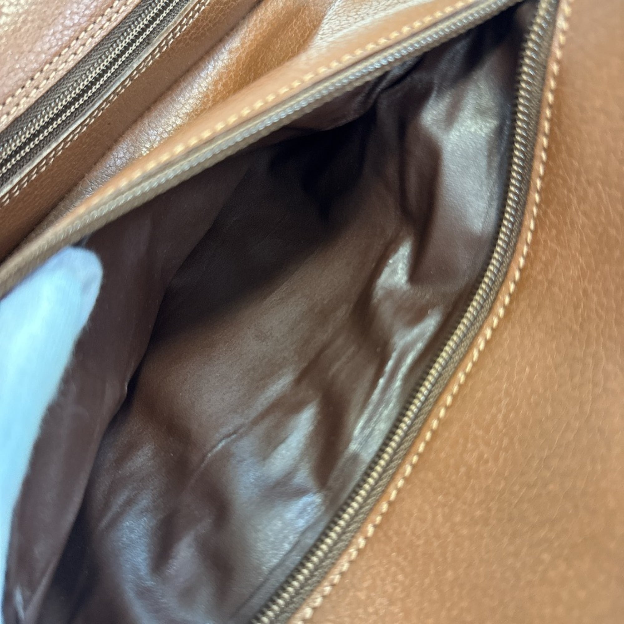 Gucci Brown Leather Clutch Bag Pouch (Pre-Owned)