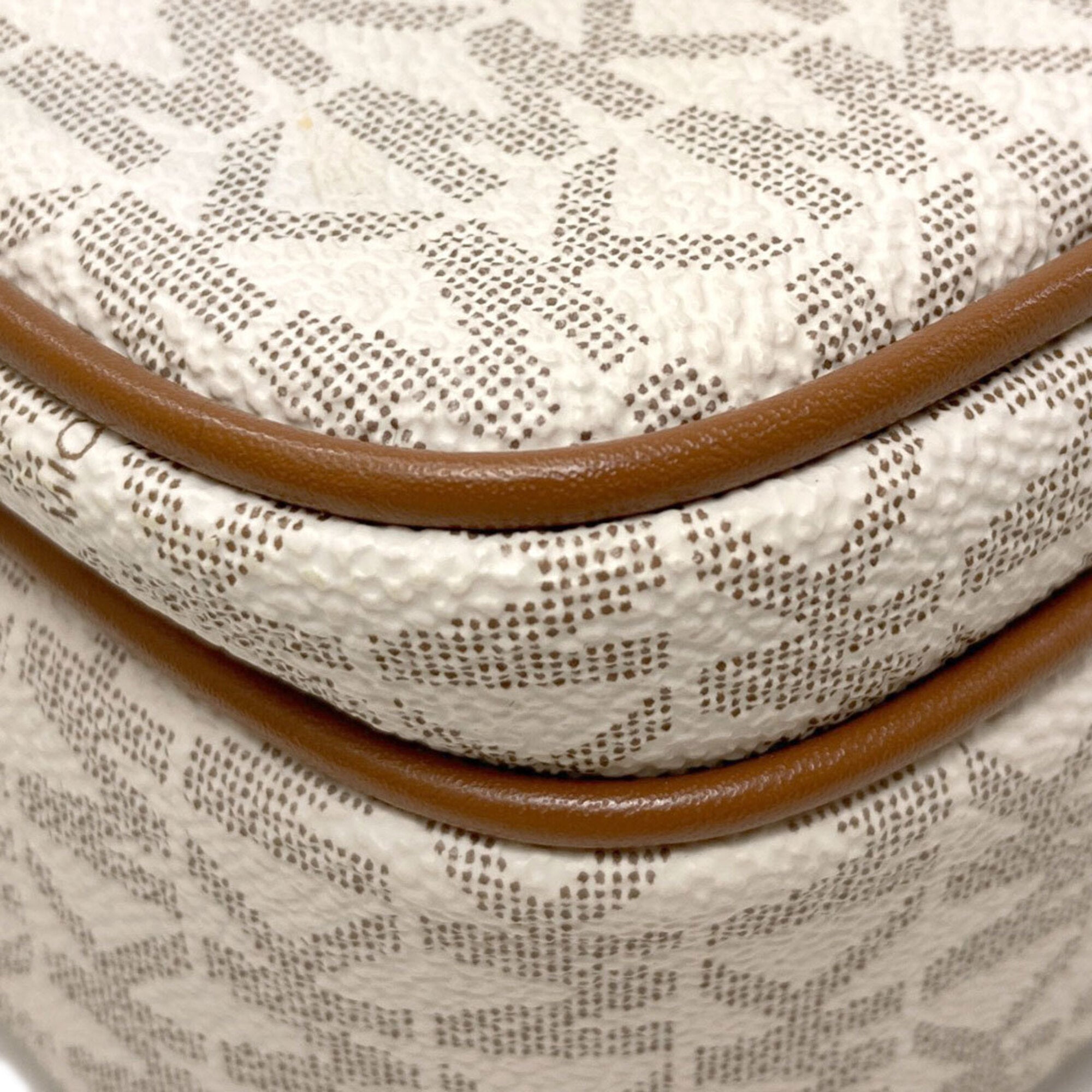 Michael Kors Beige Pvc Shoulder Bag (Pre-Owned)