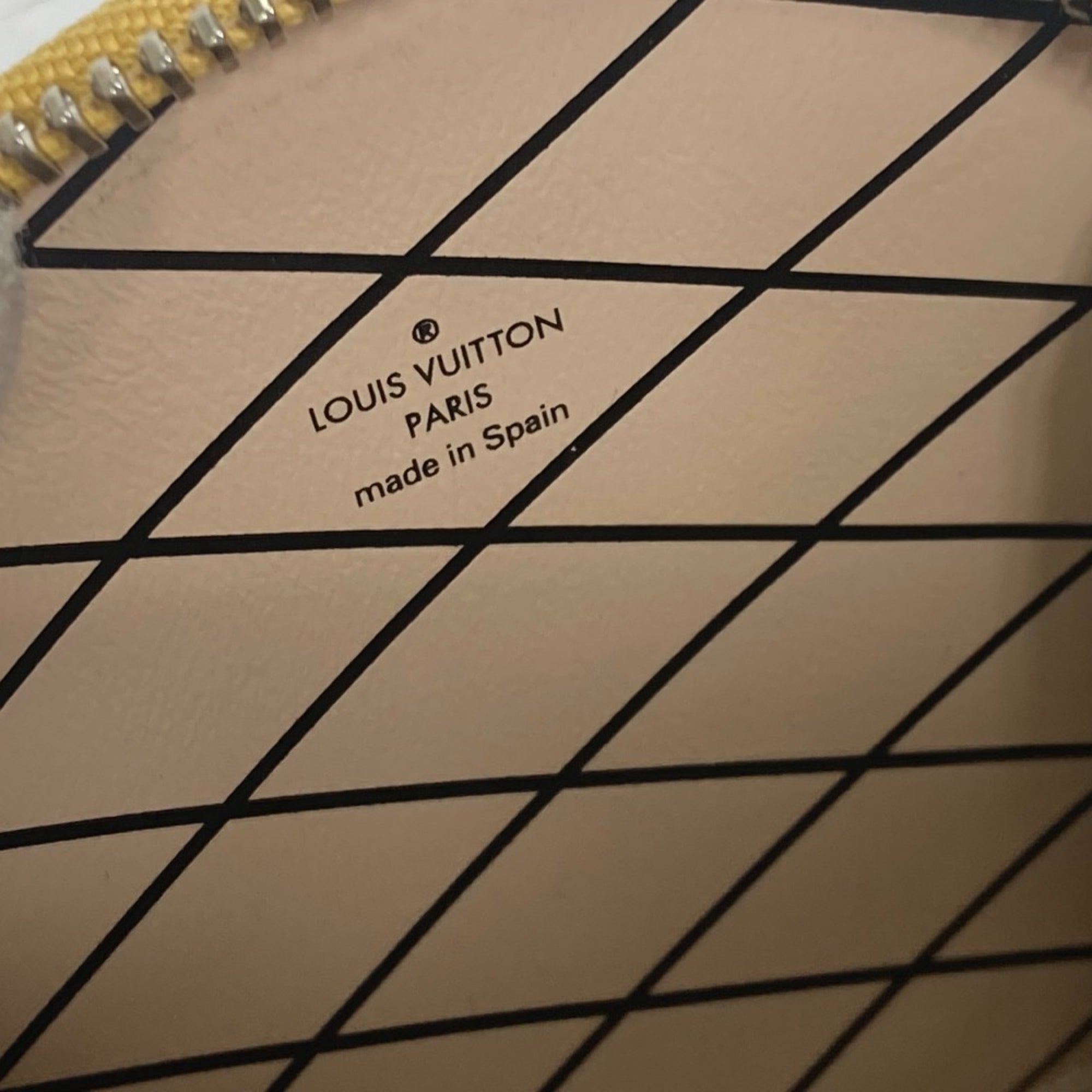 Louis Vuitton Beige Coin Purse/Coin Case (Pre-Owned)