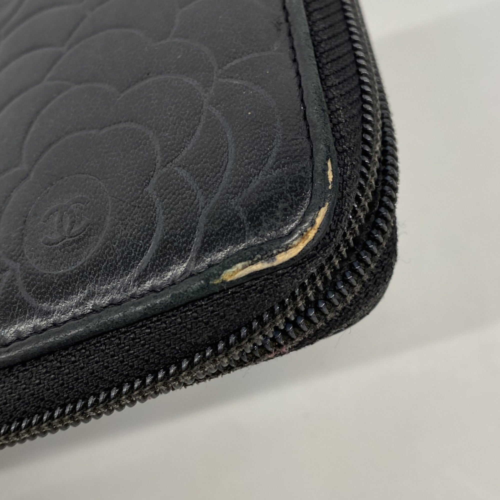 Chanel Black Leather Long Wallet (Bi-Fold) (Pre-Owned)