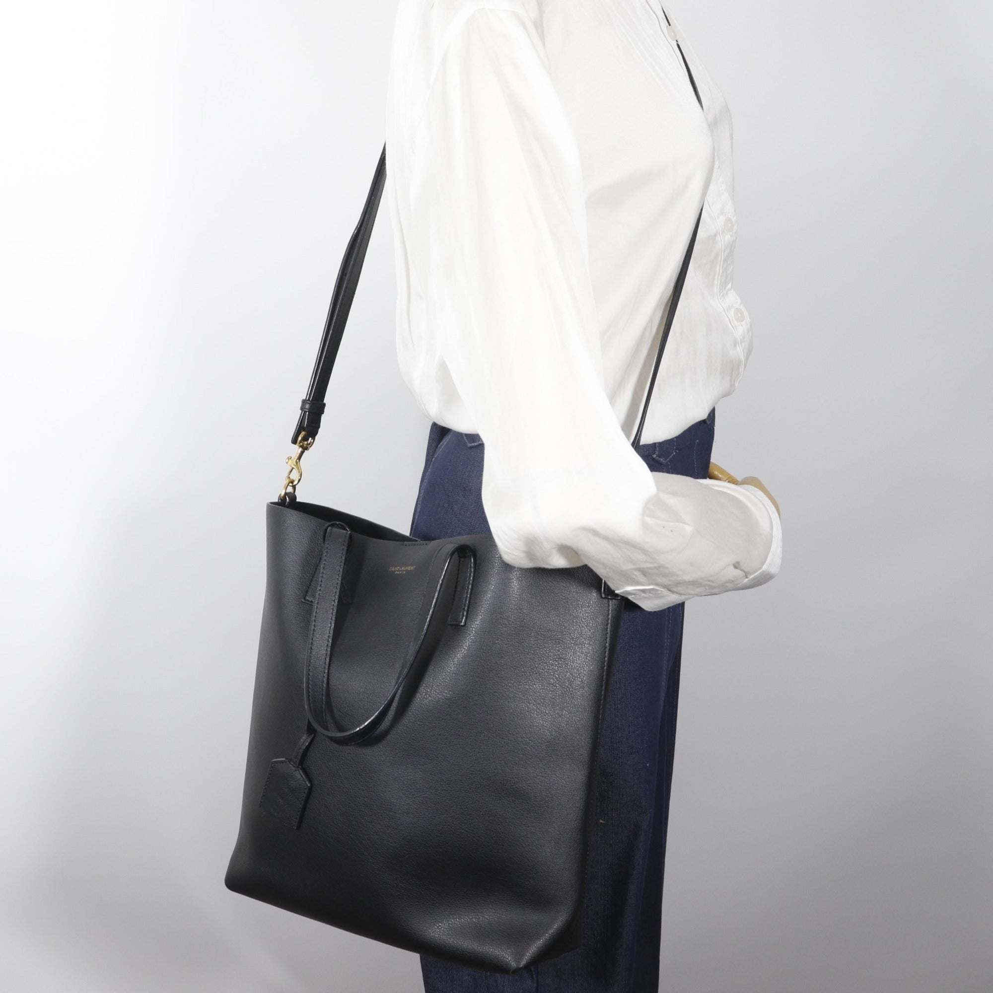Saint Laurent Black Leather Handbag Tote Bag (Pre-Owned)