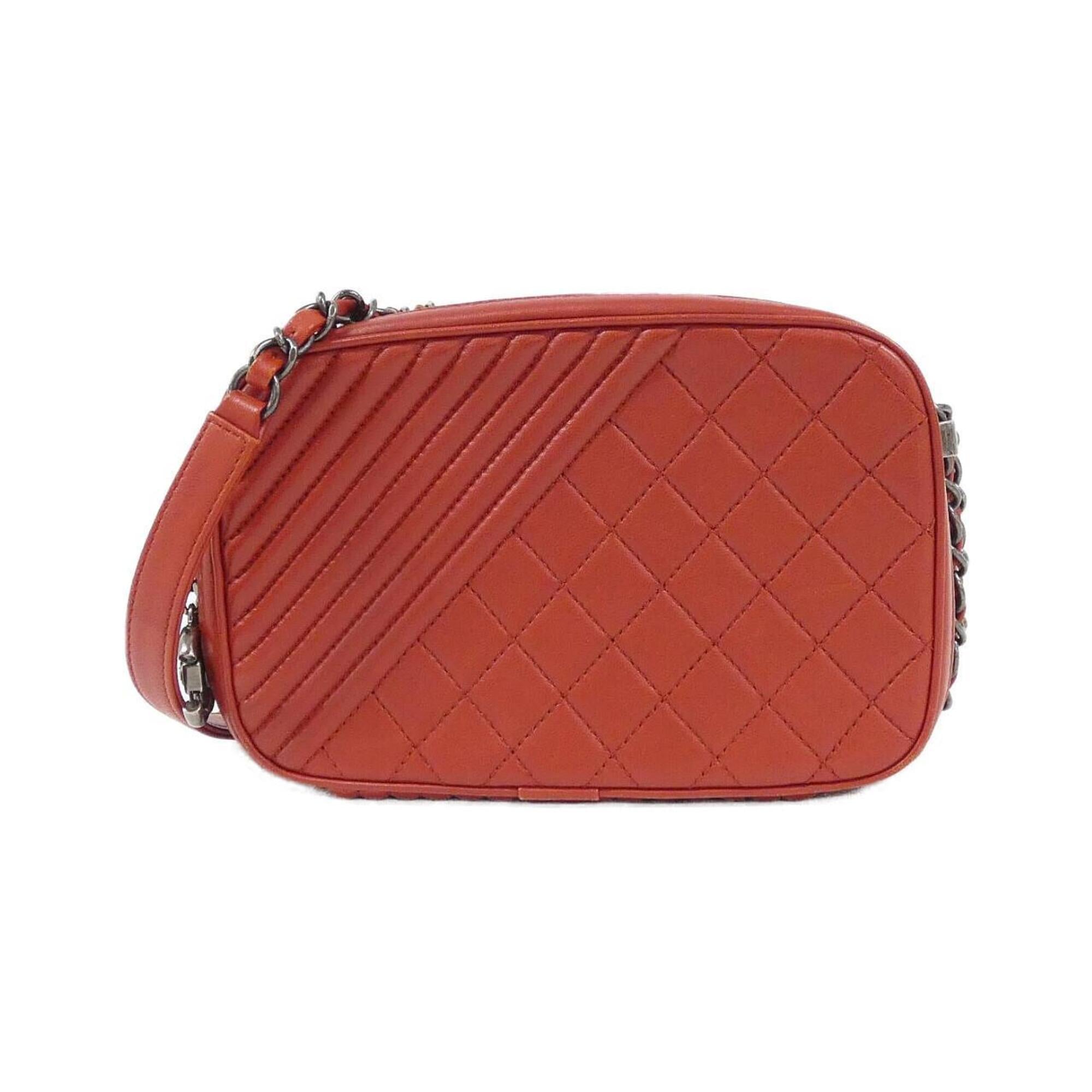Chanel Red Color Leather Shoulder Bag (Pre-Owned)