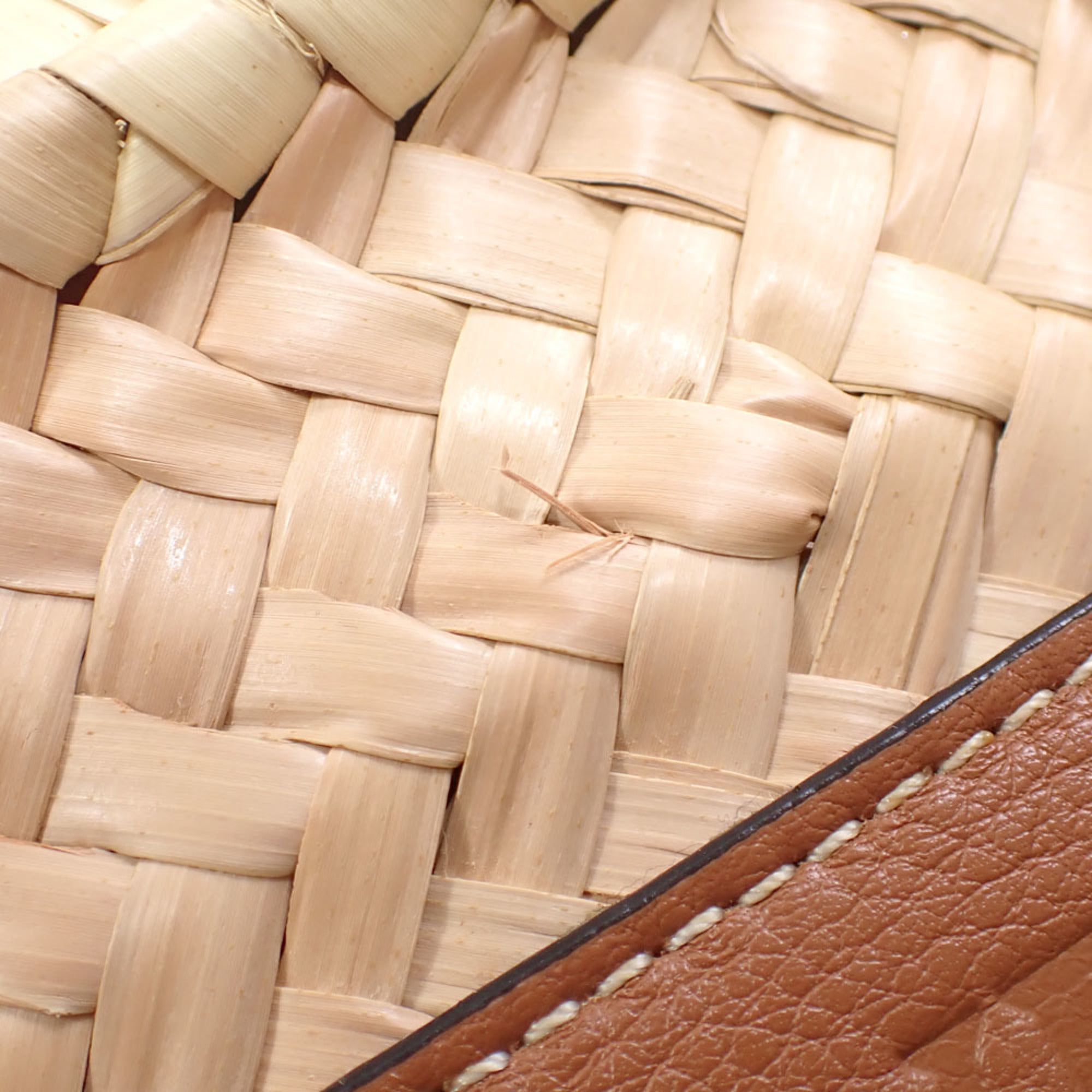 Loewe Leather Basket Handbag (Pre-Owned)