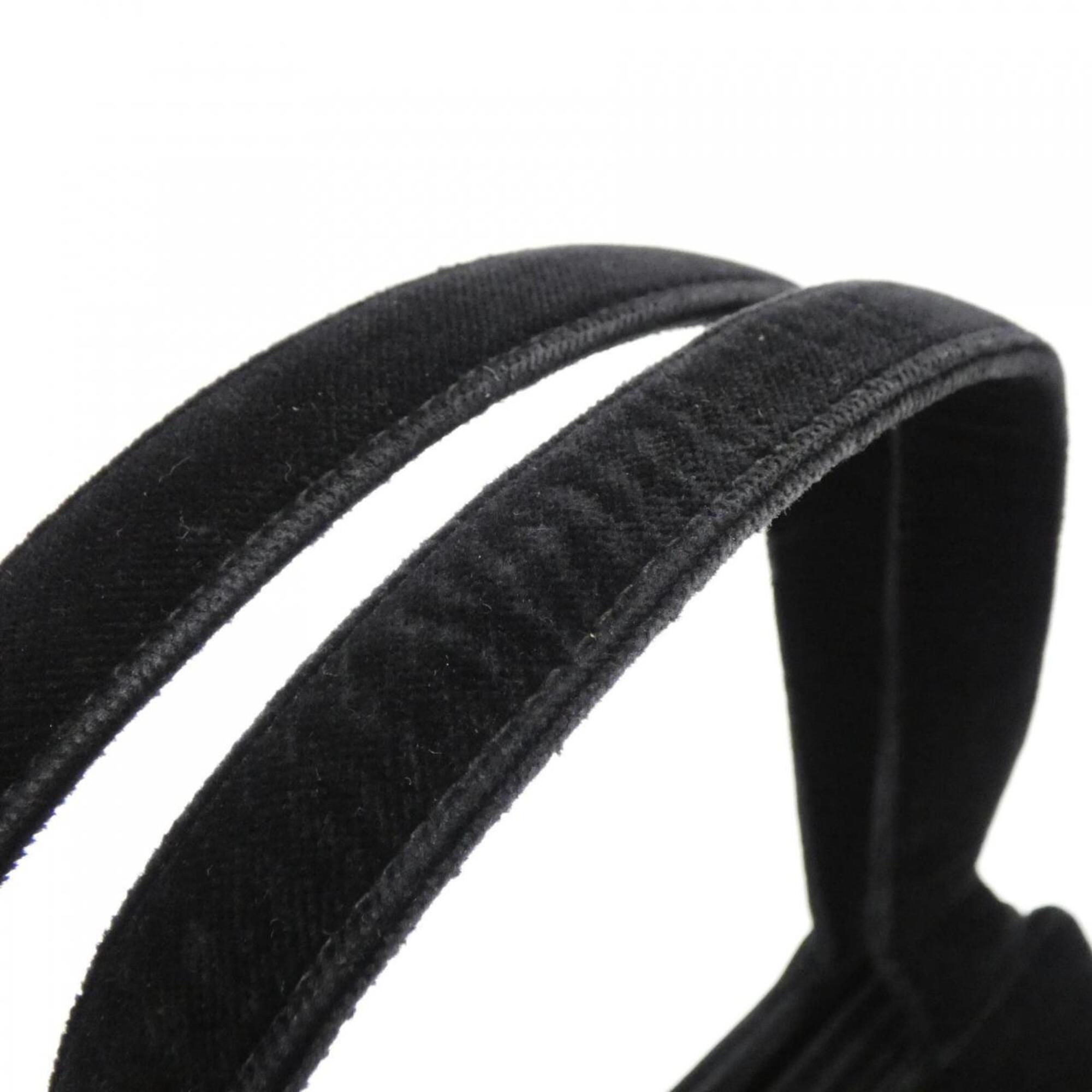 Chanel Black Handbag (Pre-Owned)