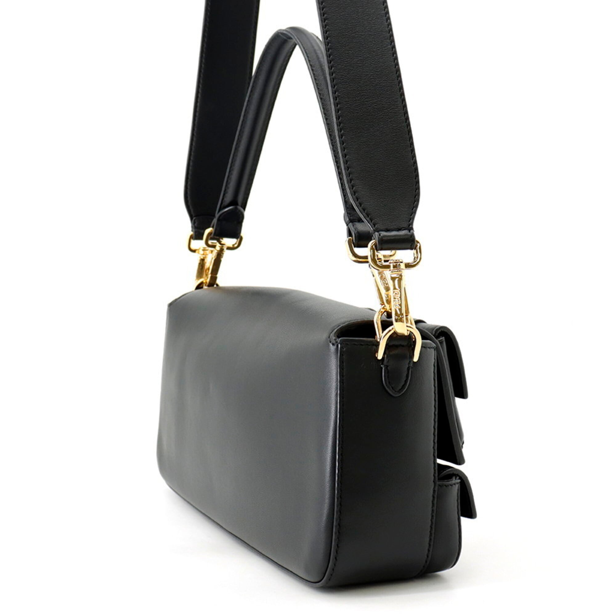Fendi Baguette Black Leather Handbag Shoulder Bag (Pre-Owned)
