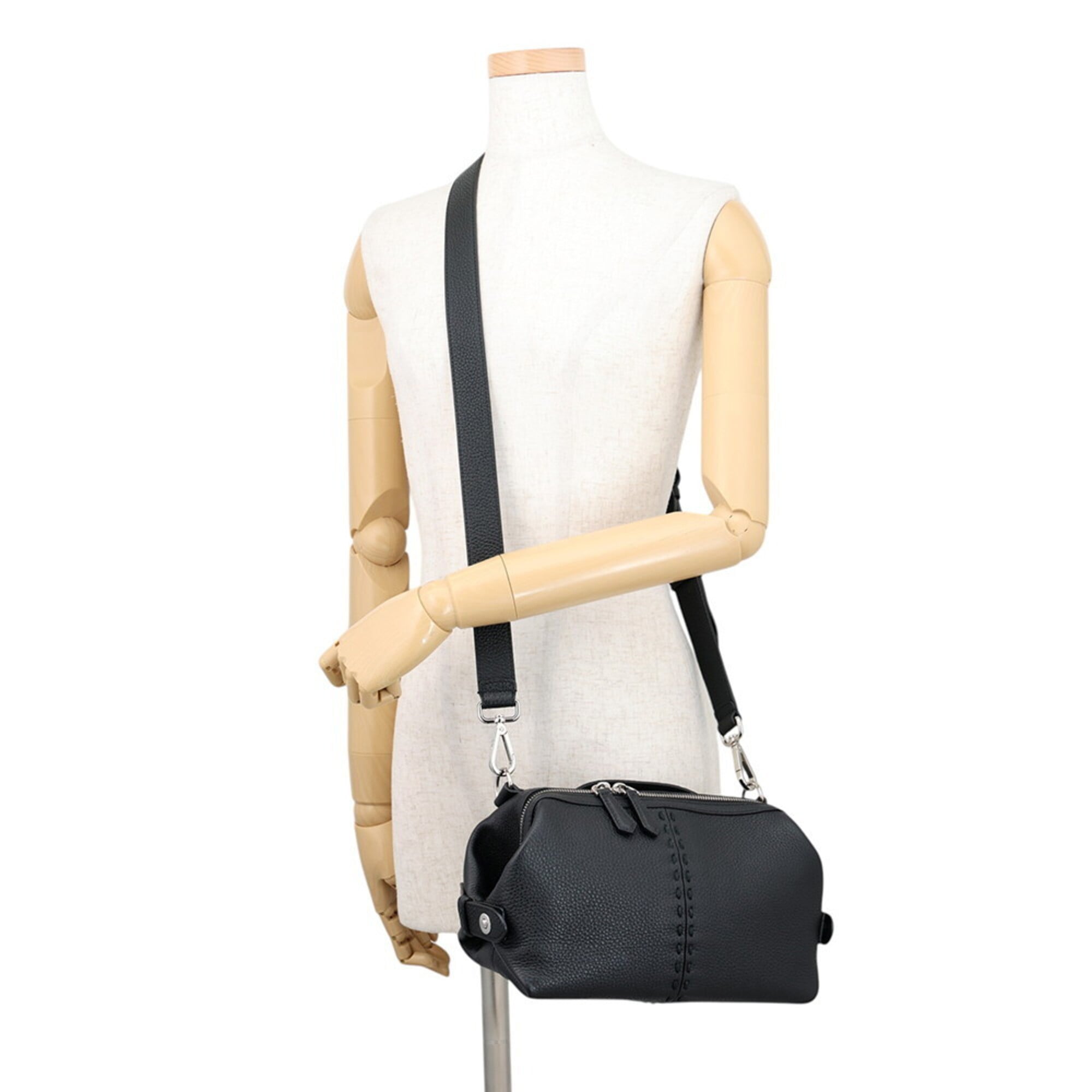 Fendi Selleria Black Leather Handbag Shoulder Bag (Pre-Owned)