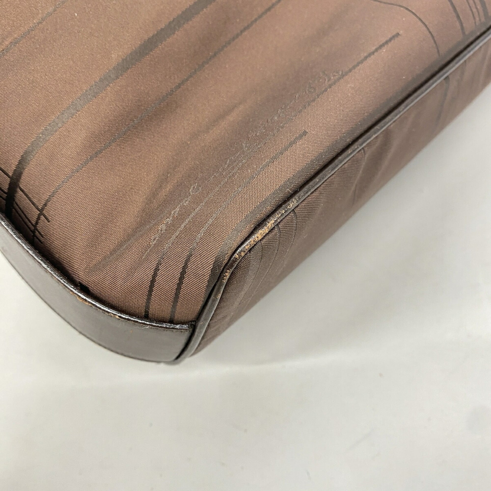 Salvatore Ferragamo Dark Brown Nylon Shoulder Bag (Pre-Owned)