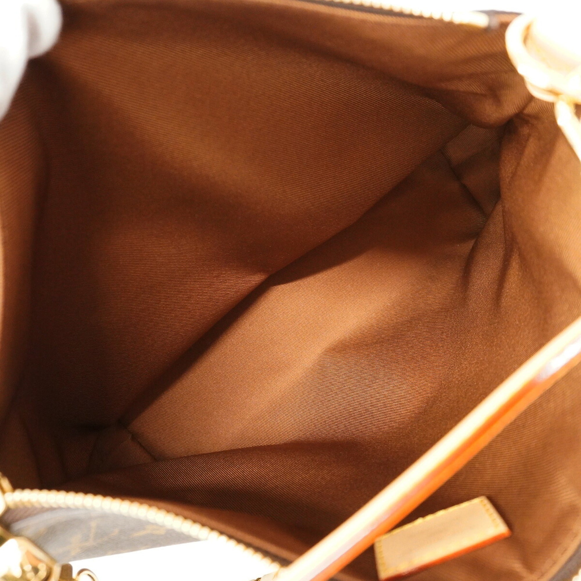 Louis Vuitton Brown Shoulder Bag (Pre-Owned)