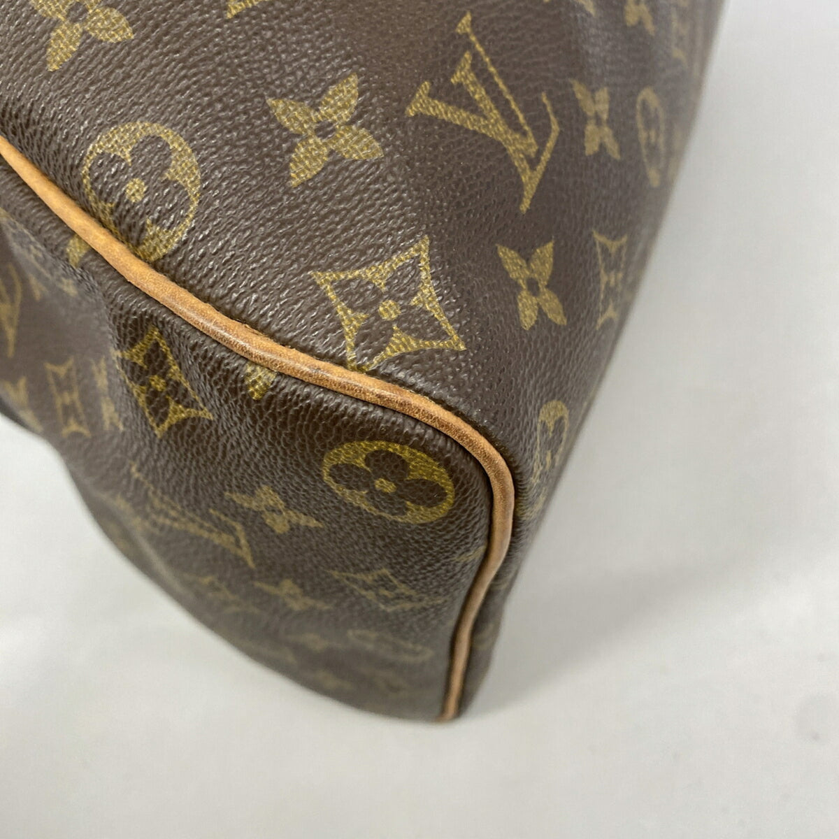 Louis Vuitton Brown Handbag (Pre-Owned)