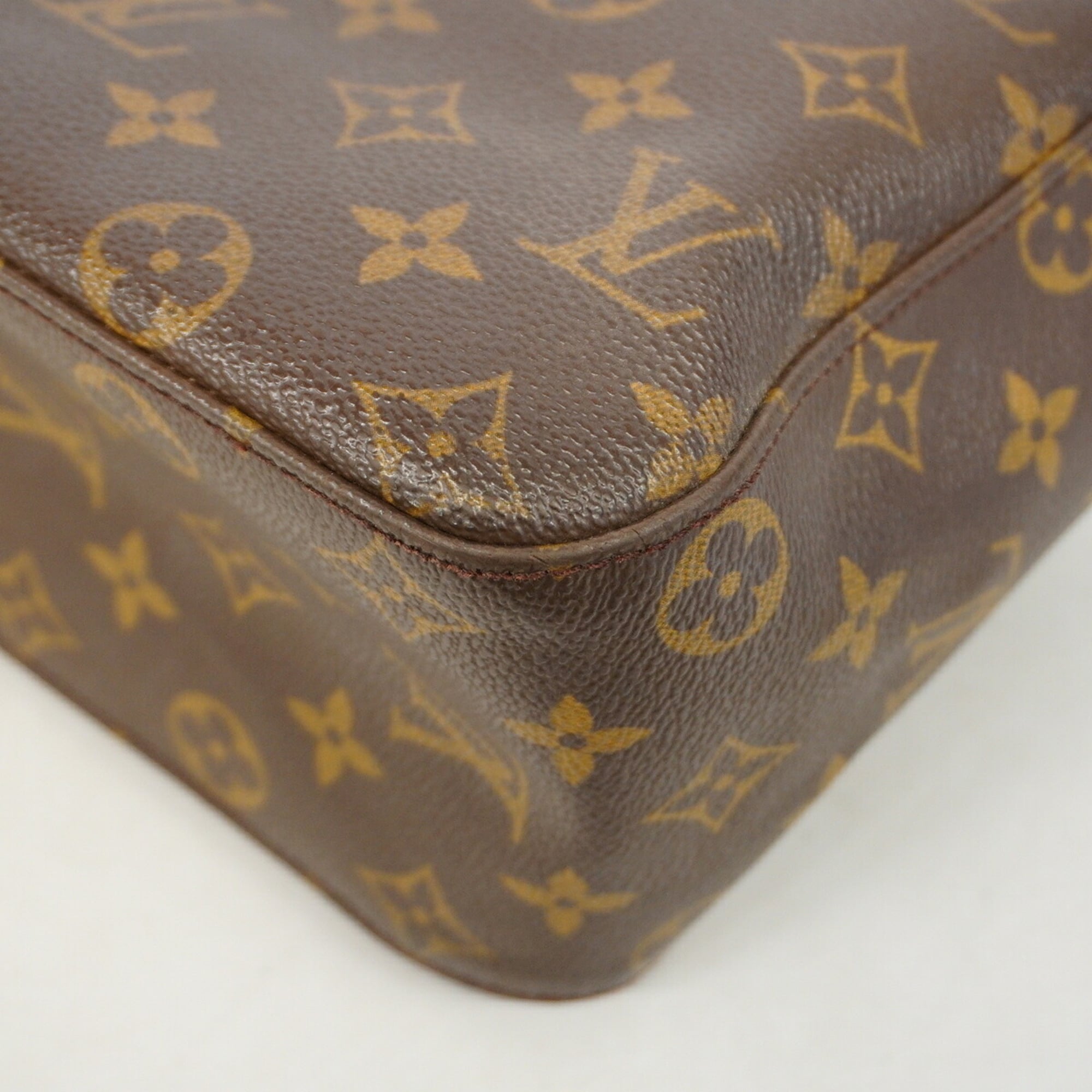 Louis Vuitton Brown Shoulder Bag (Pre-Owned)