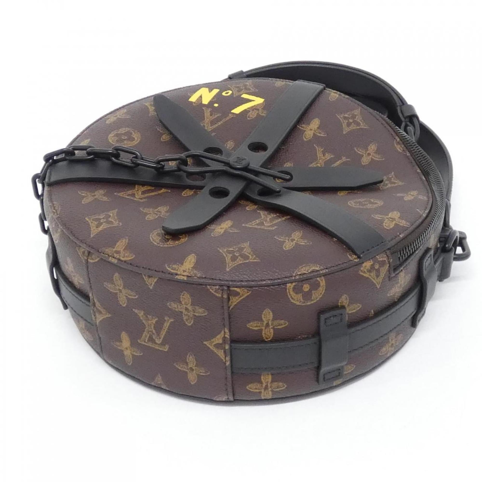 Louis Vuitton Marron Coated Canvas Shoulder Bag (Pre-Owned)
