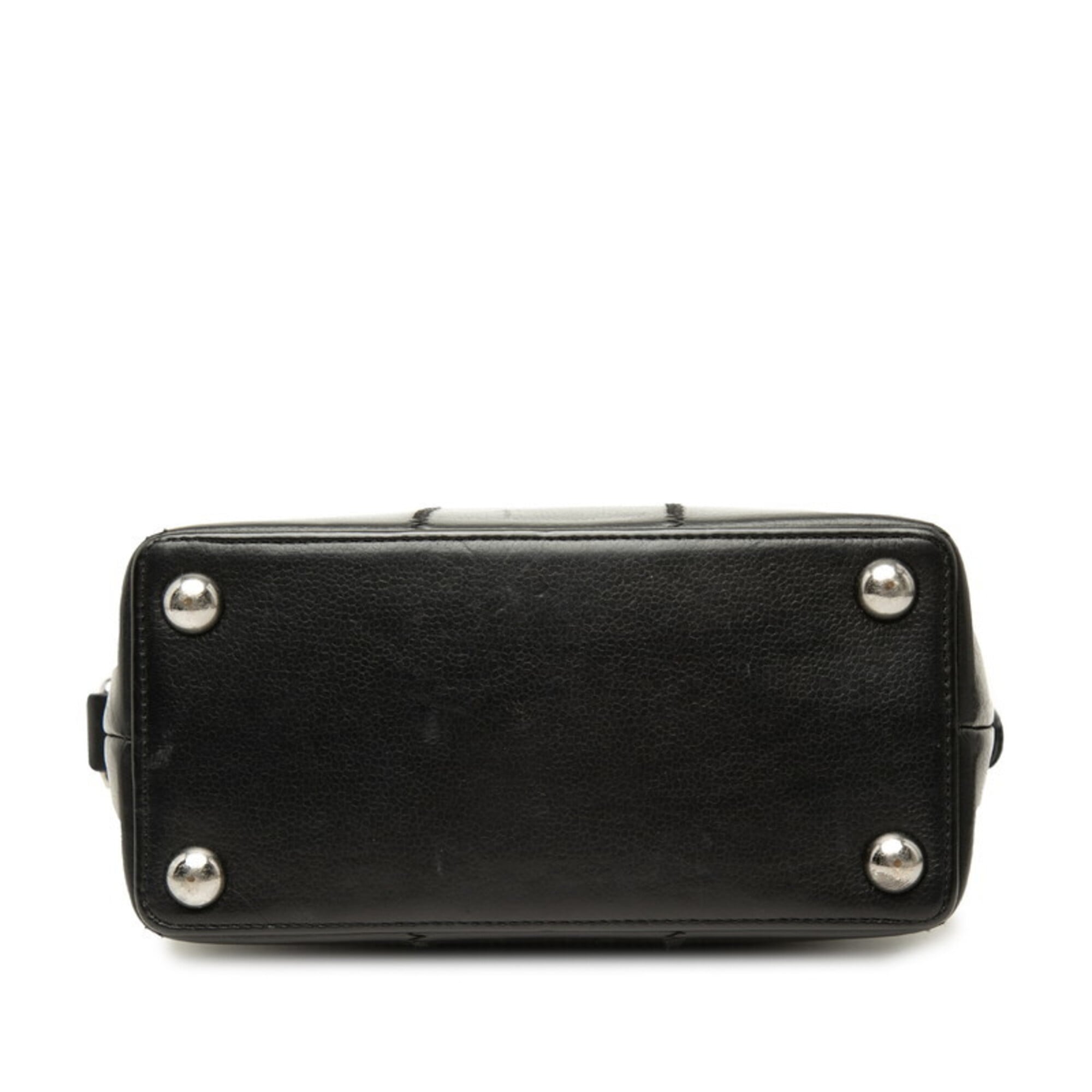 Chanel Black Grained Calfskin Handbag Shoulder Bag (Pre-Owned)