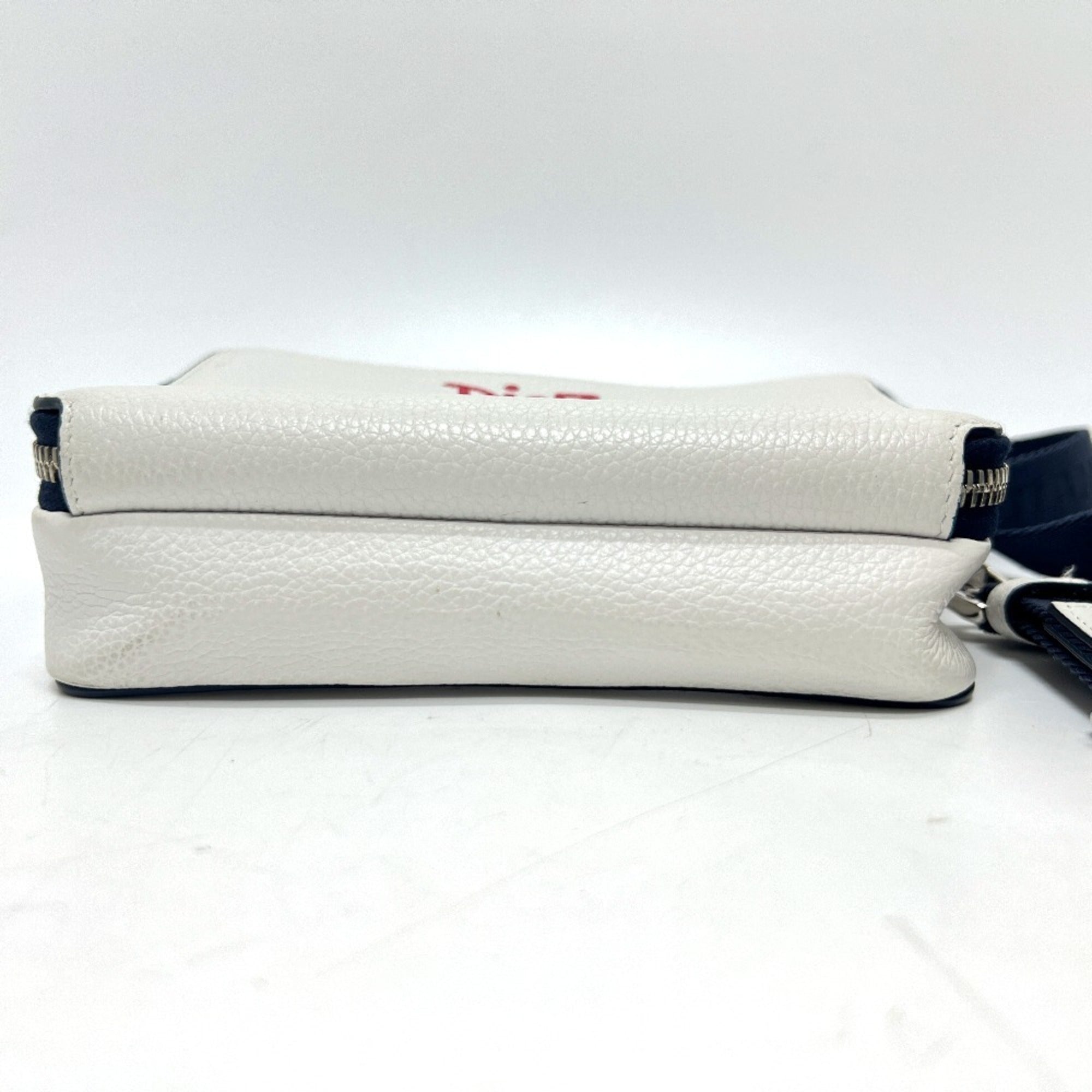 Christian Dior Navy White Leather Shoulder Bag (Pre-Owned)