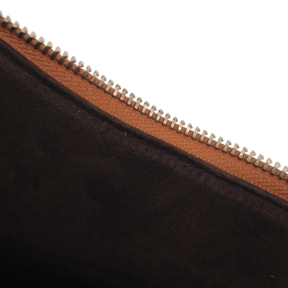 Louis Vuitton Brown Leather Pouch Shoulder Bag (Pre-Owned)