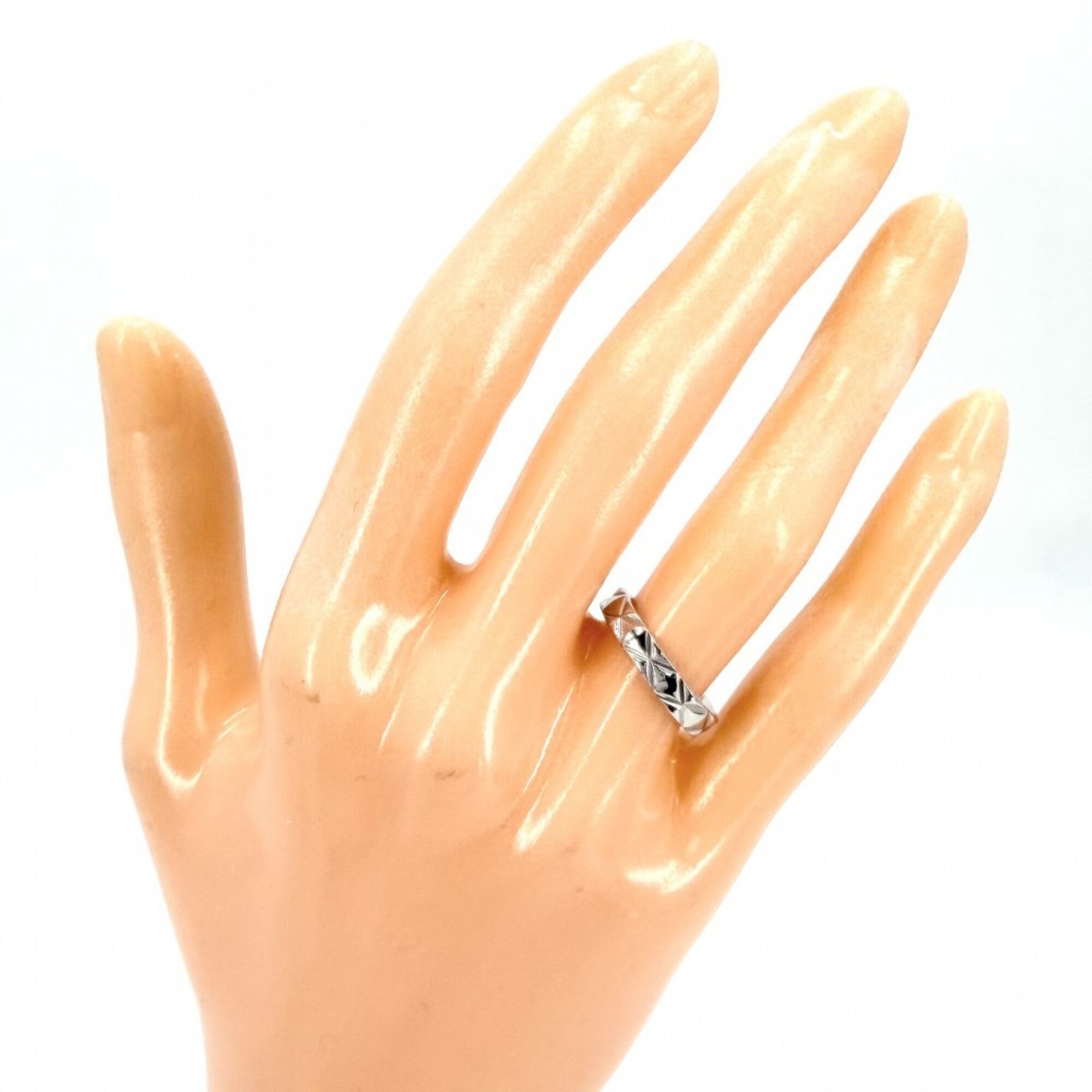 Chanel White Gold (18K) Band Ring (Pre-Owned)