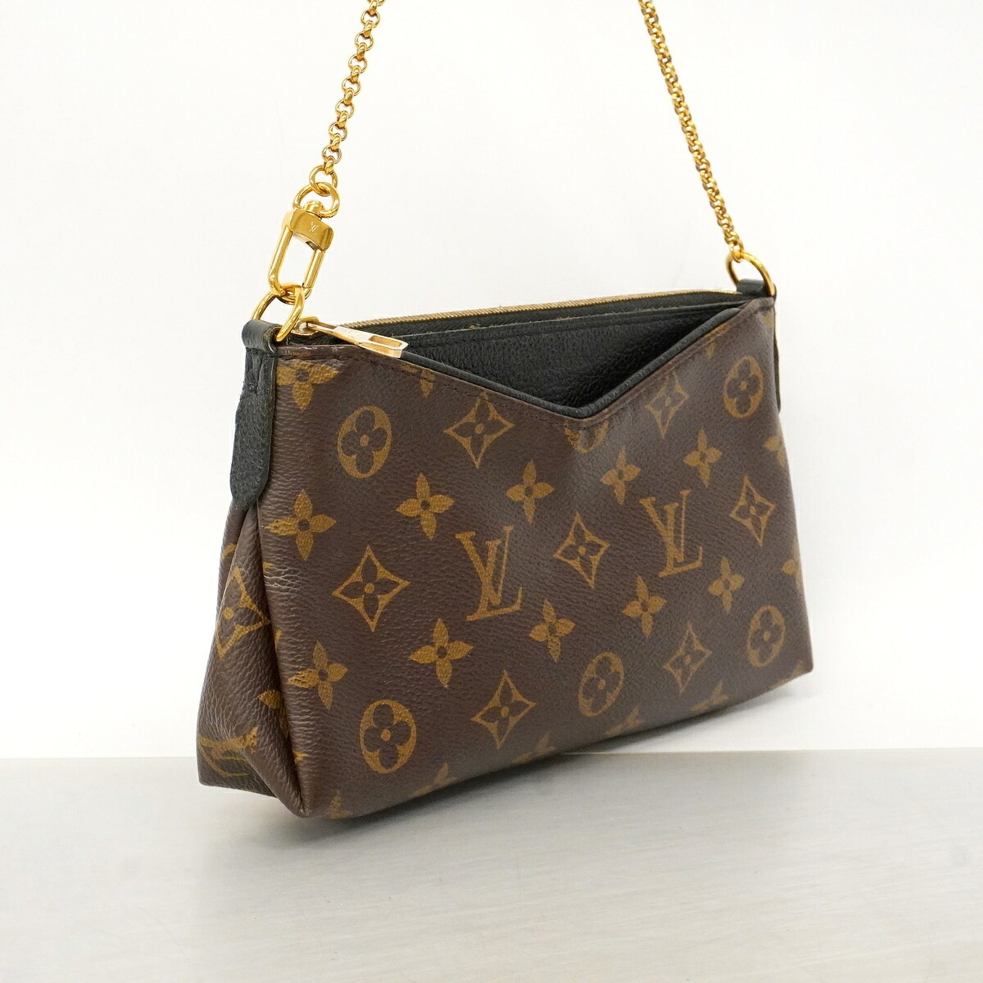 Louis Vuitton Brown Noir Handbag (Pre-Owned)