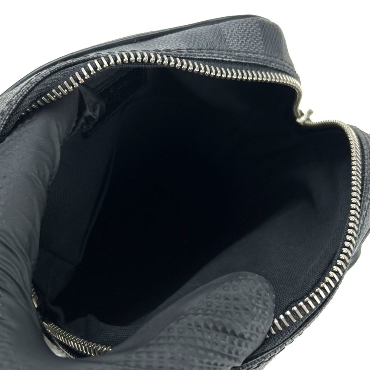 Louis Vuitton Damier Graphite Black Gray Damier Graphite Pochette Shoulder Bag (Pre-Owned)