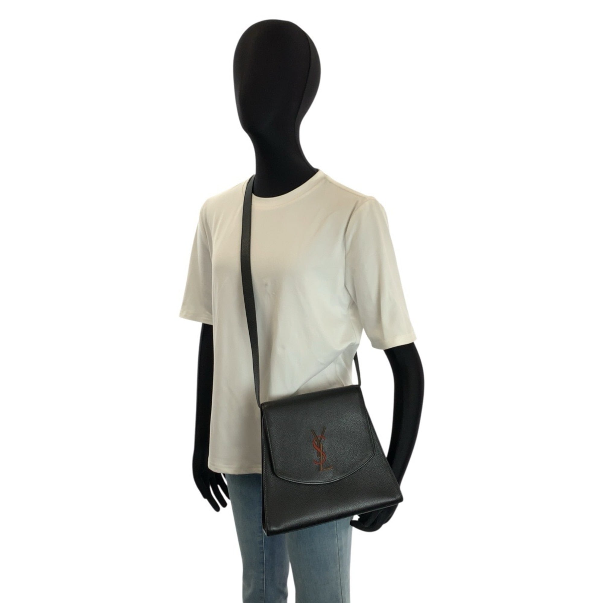 Yves Saint Laurent Black Leather Pochette Shoulder Bag (Pre-Owned)