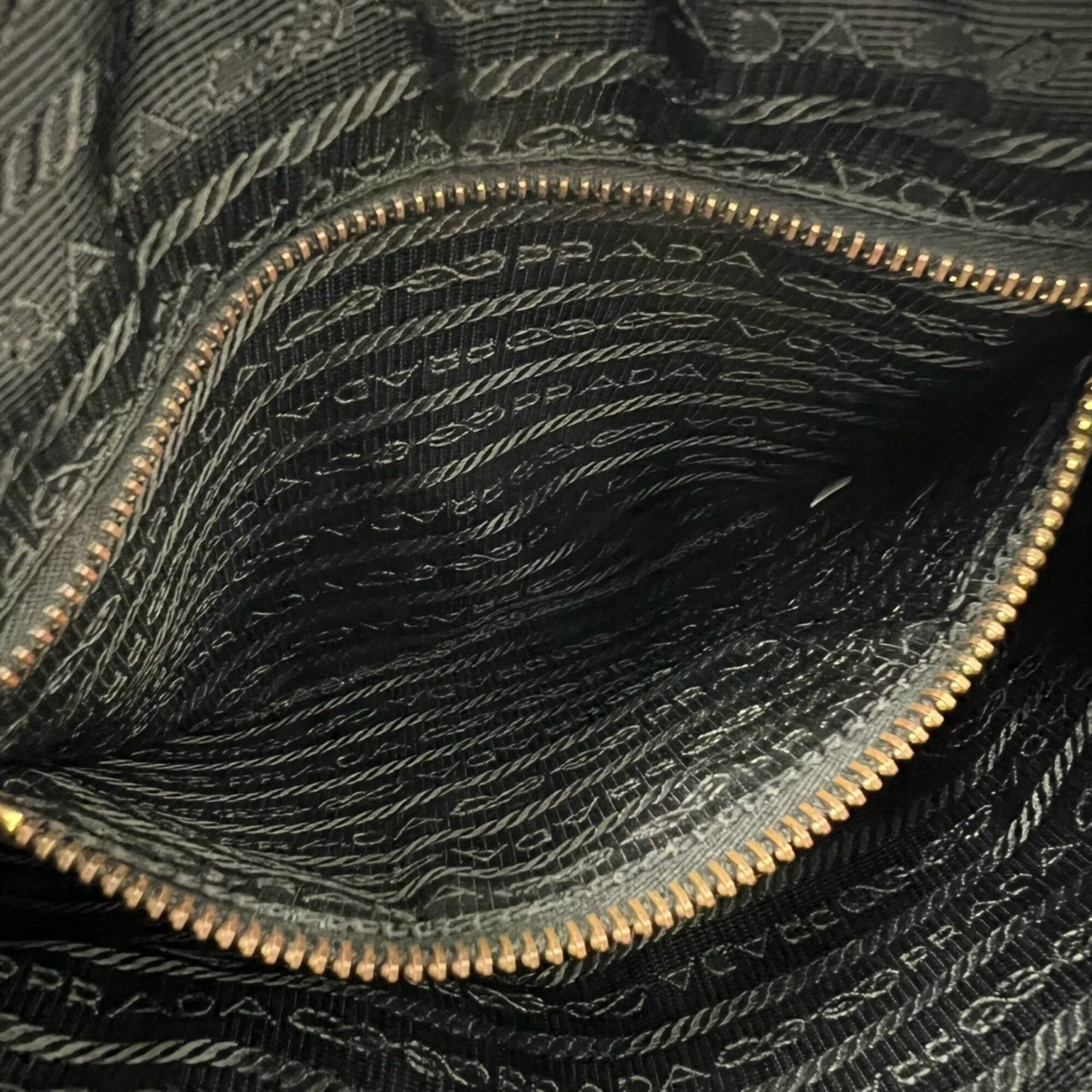 Prada Black Nylon Leather Pochette Shoulder Bag (Pre-Owned)
