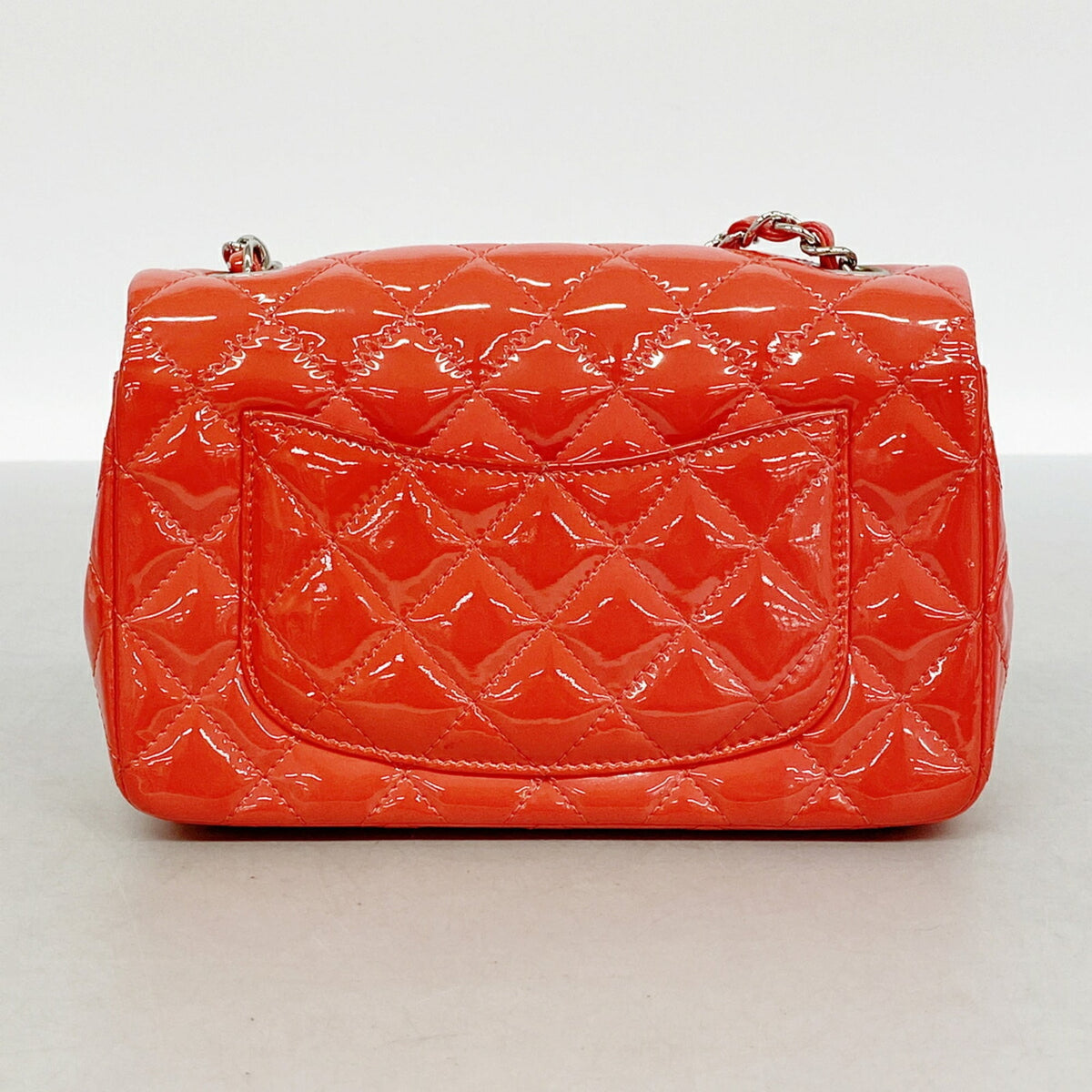 Chanel Red Color Patent Leather Shoulder Bag (Pre-Owned)