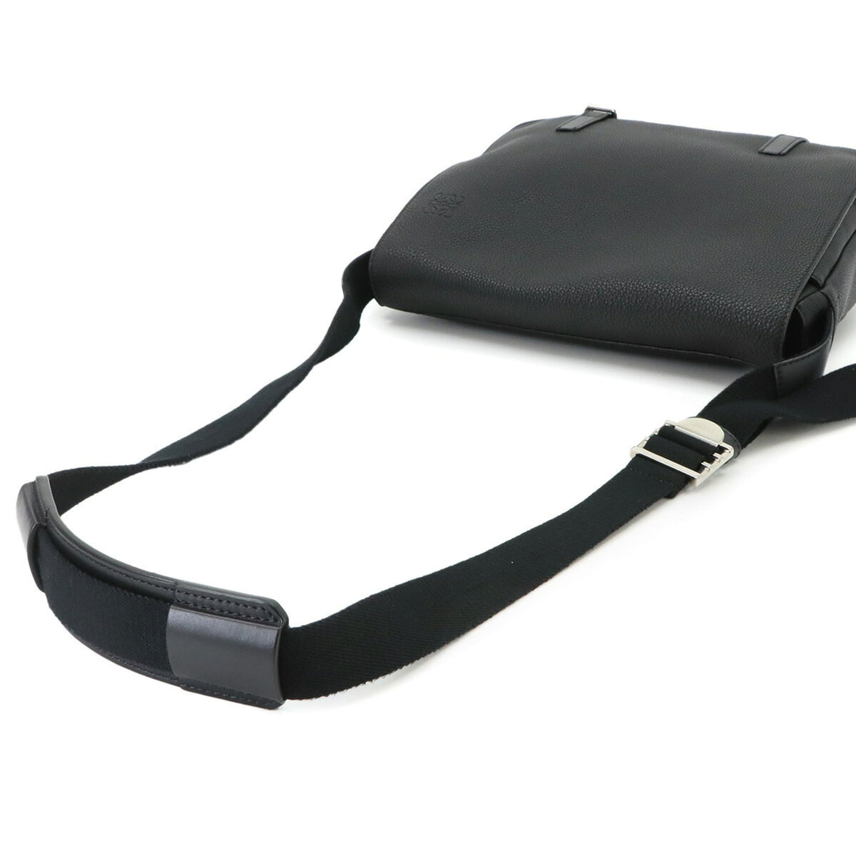 Loewe Black Leather Handbag Messenger Bag Shoulder Bag (Pre-Owned)