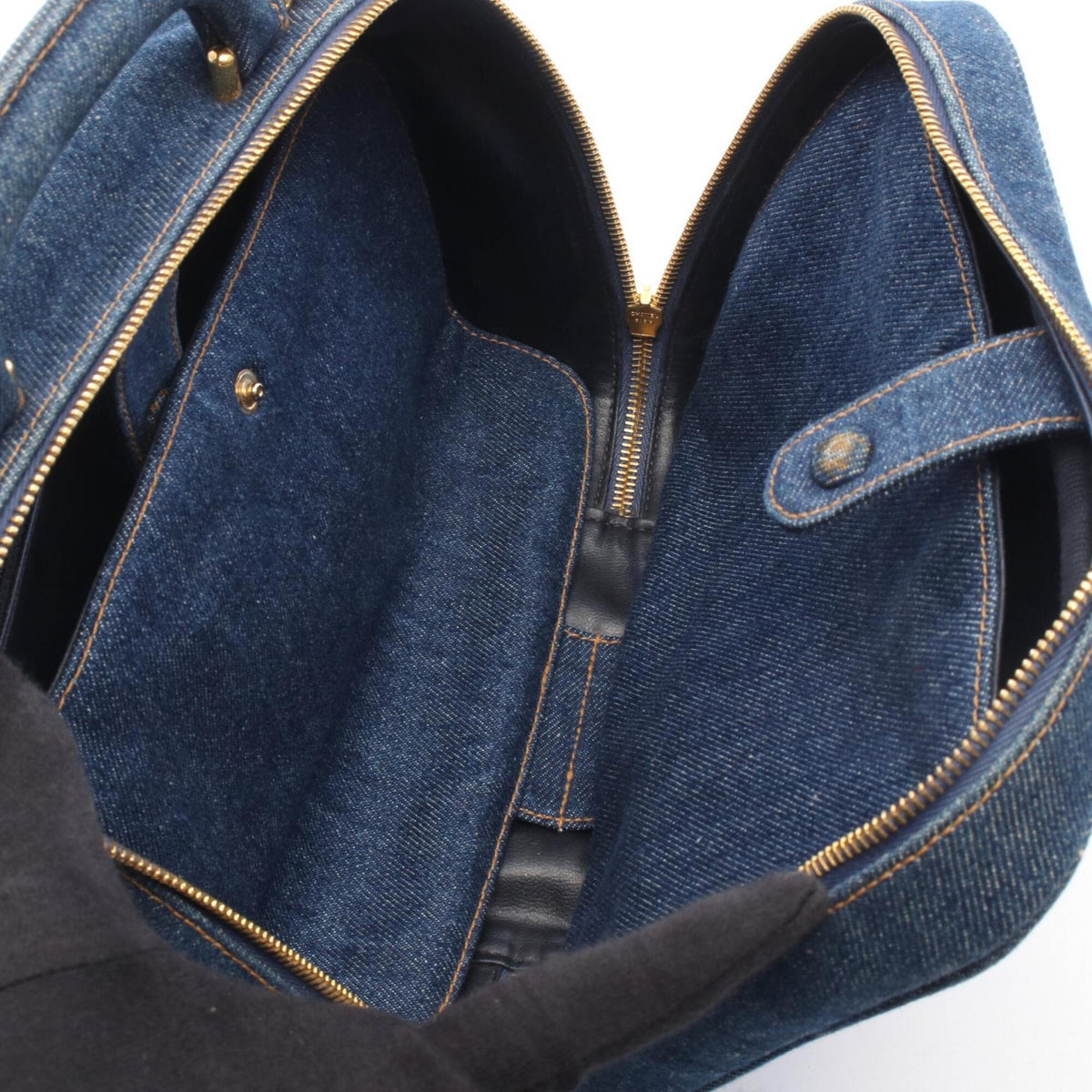 Chanel Navy Denim Handbag (Pre-Owned)