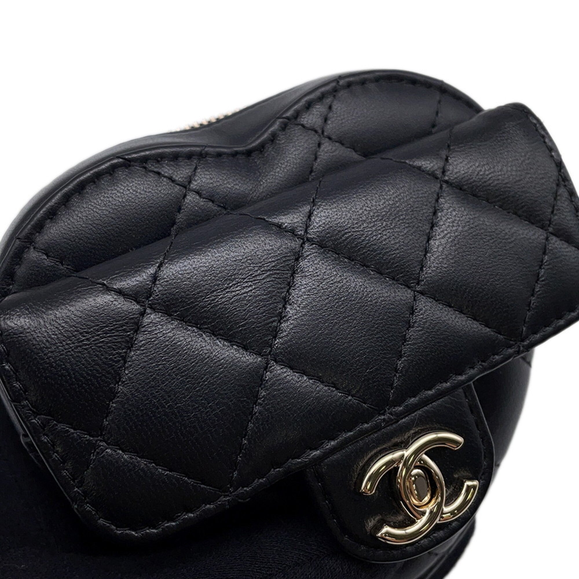 Chanel Matelasse Black Leather Fanny Pack (Pre-Owned)