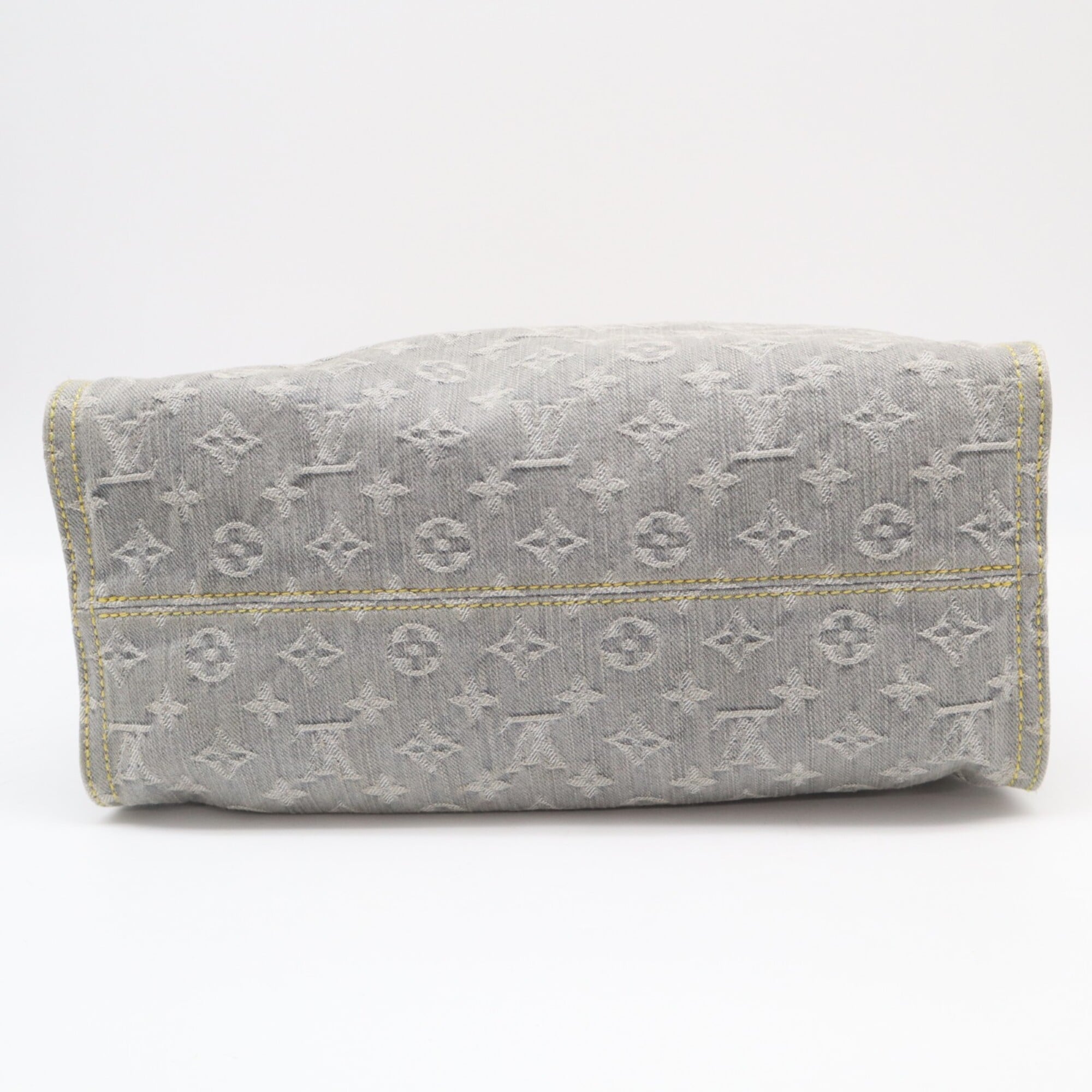 Louis Vuitton Beige Blue Cotton Handbag (Pre-Owned)