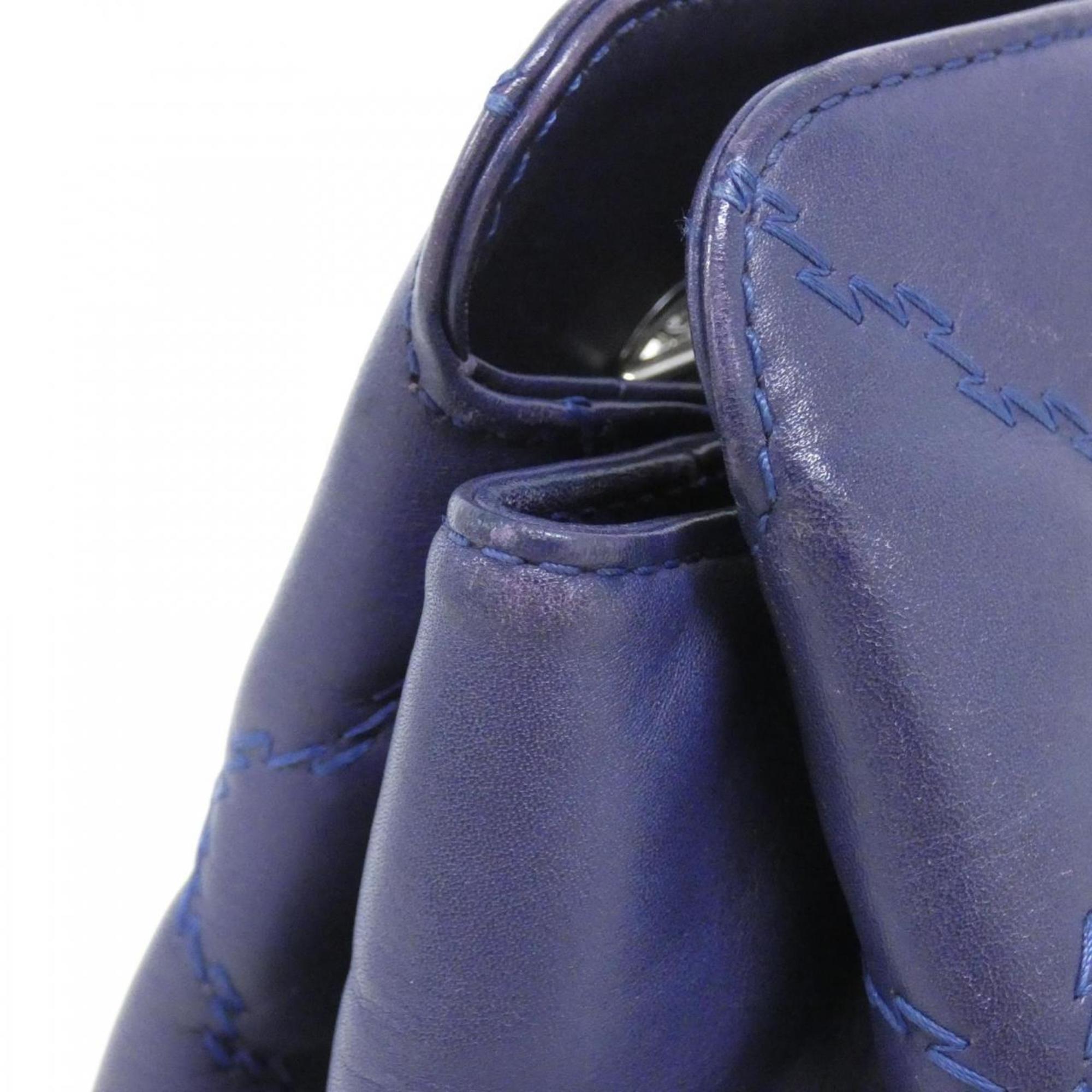 Chanel Blue Leather Shoulder Bag (Pre-Owned)