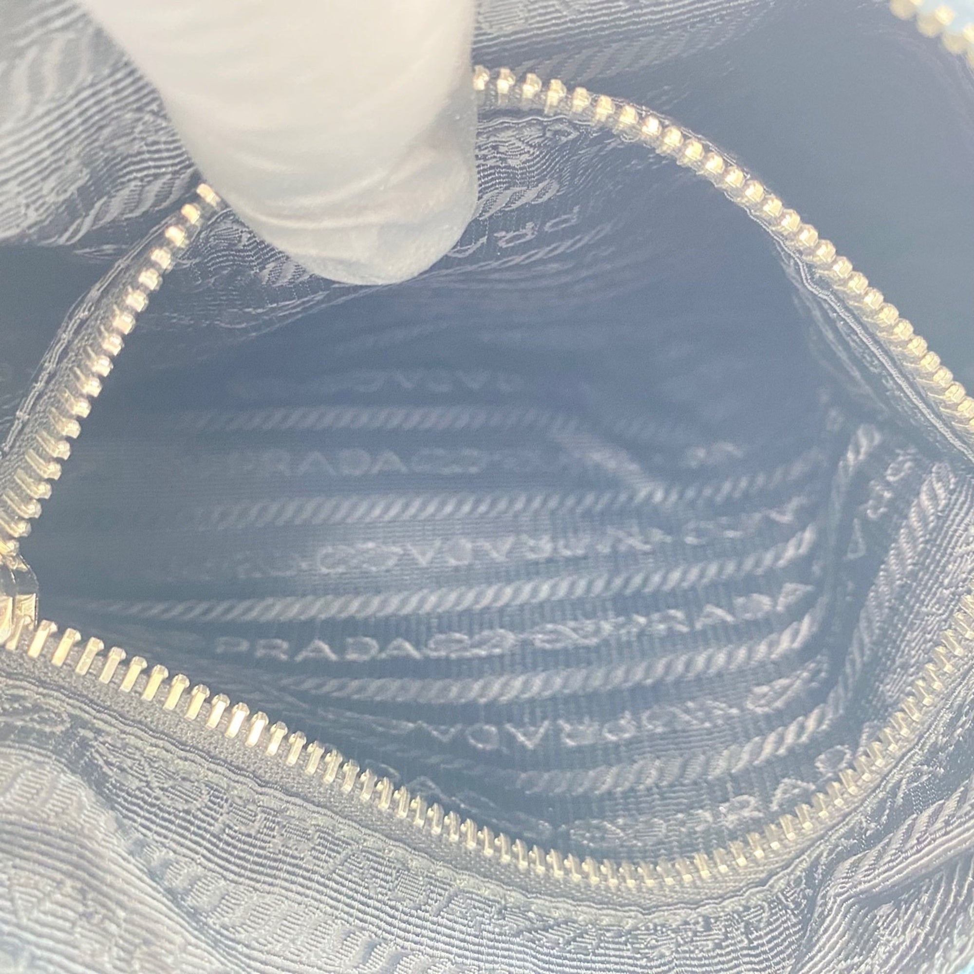 Prada Blue Leather Shoulder Bag (Pre-Owned)