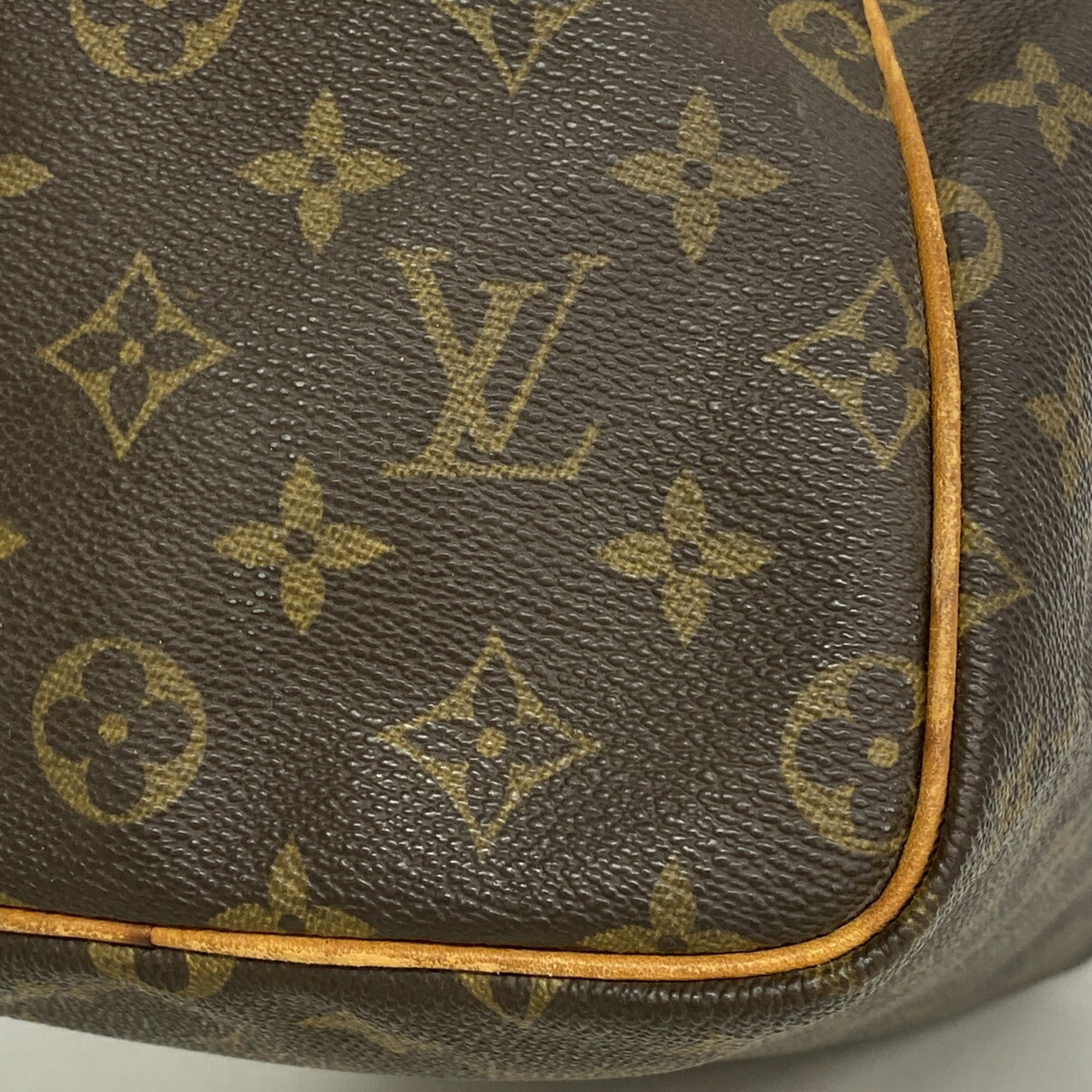 Louis Vuitton Brown Handbag (Pre-Owned)