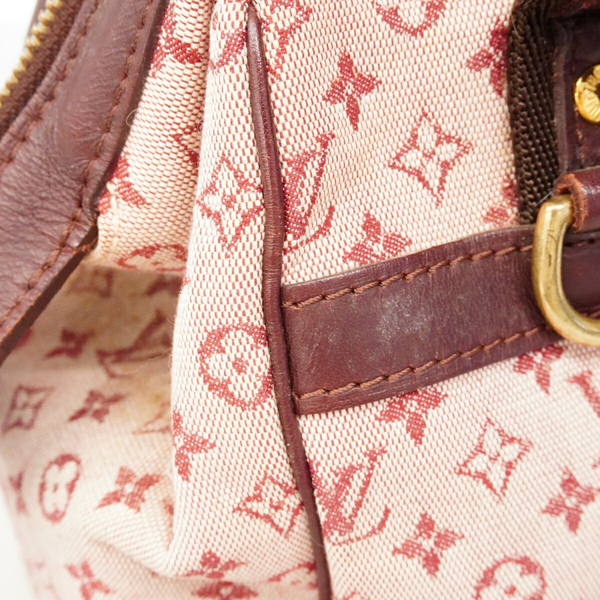 Louis Vuitton Cerise Handbag (Pre-Owned)