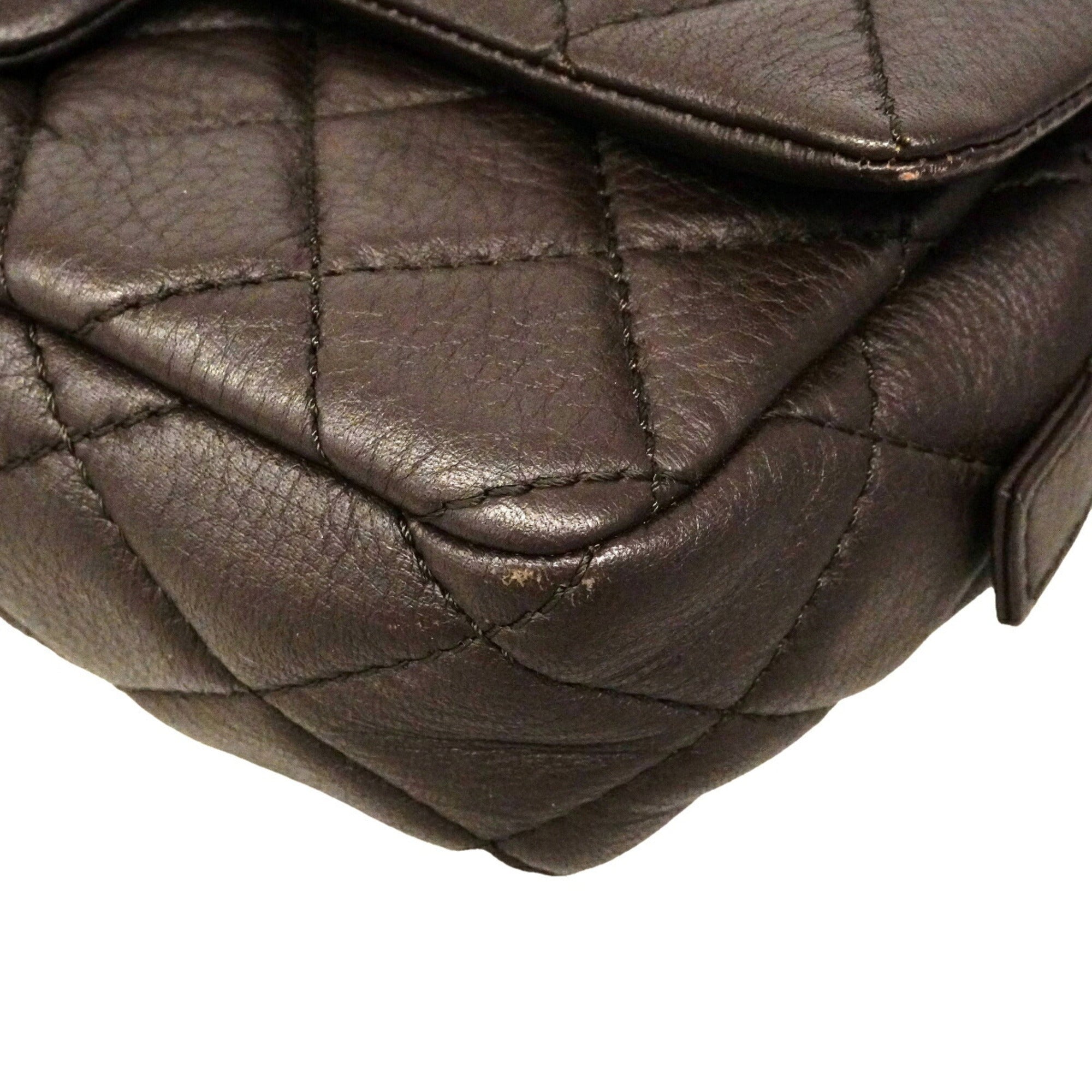 Chanel Brown Leather Shoulder Bag (Pre-Owned)