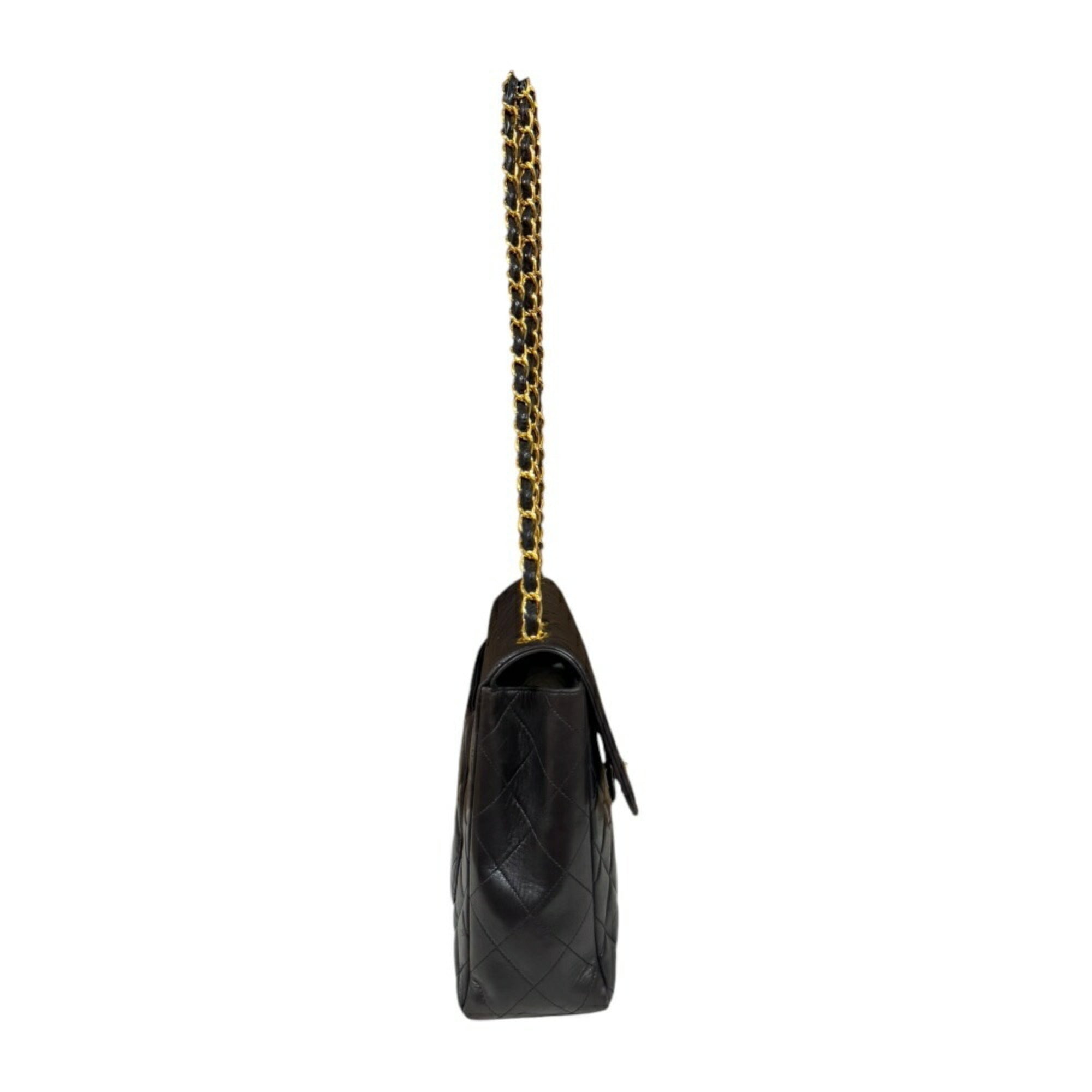Chanel Black Leather Shoulder Bag (Pre-Owned)
